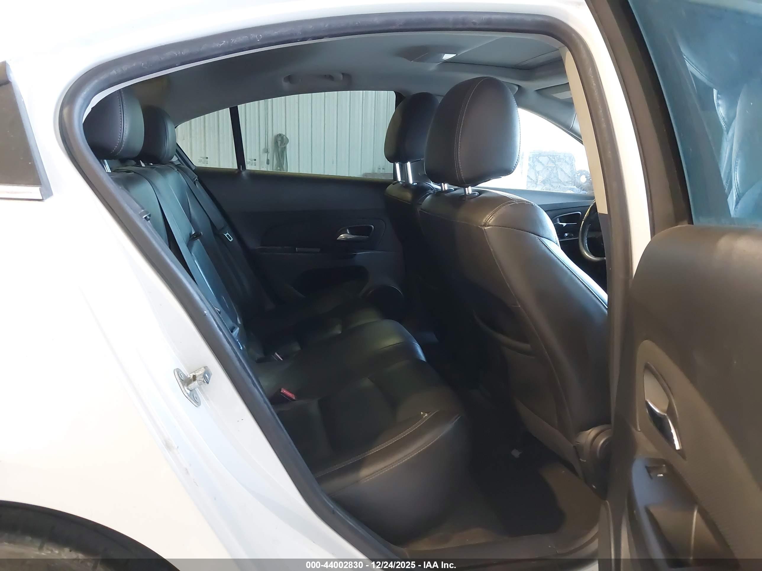 CHEVROLET CRUZE image 8