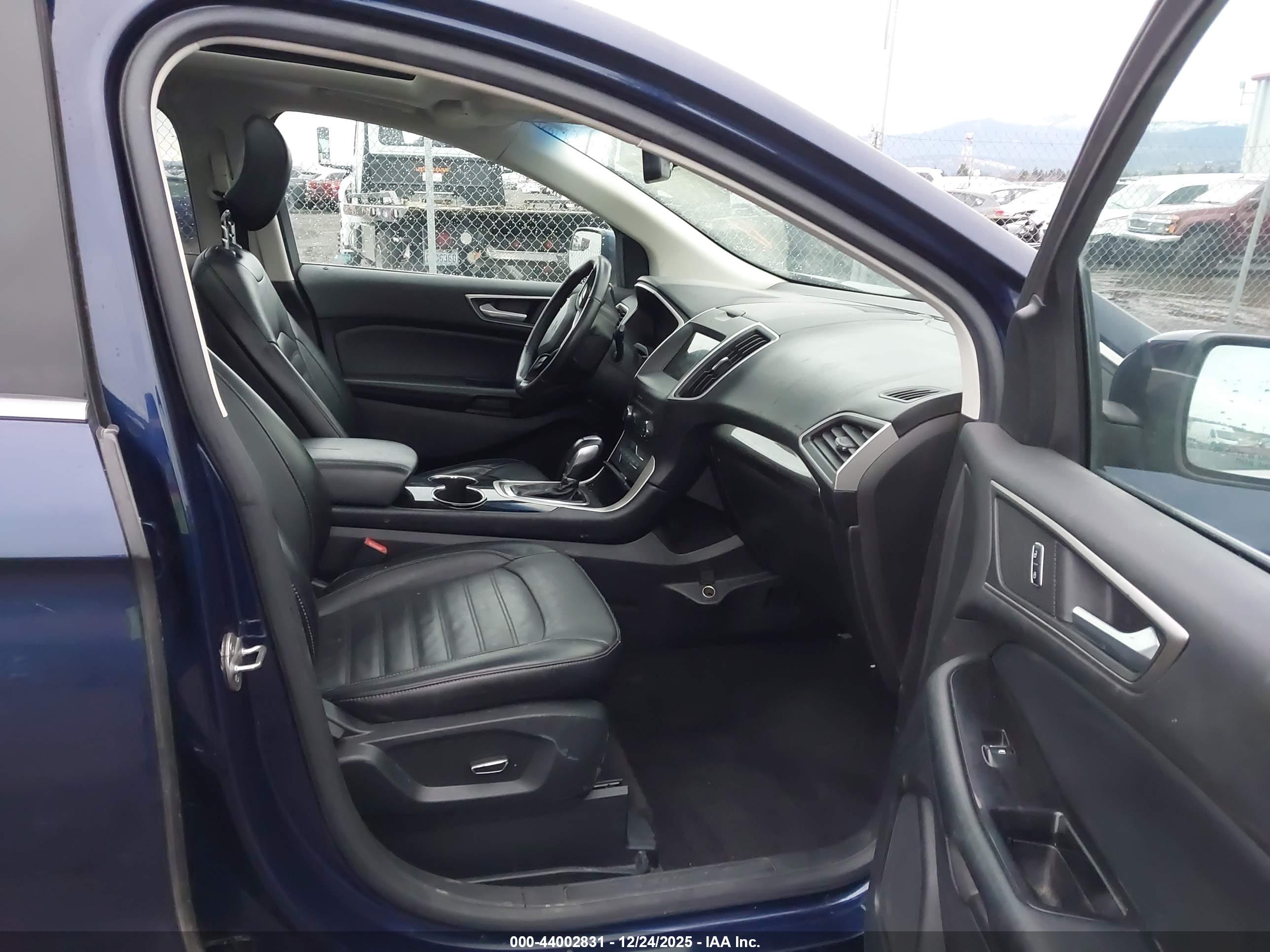 FORD EDGE image 5