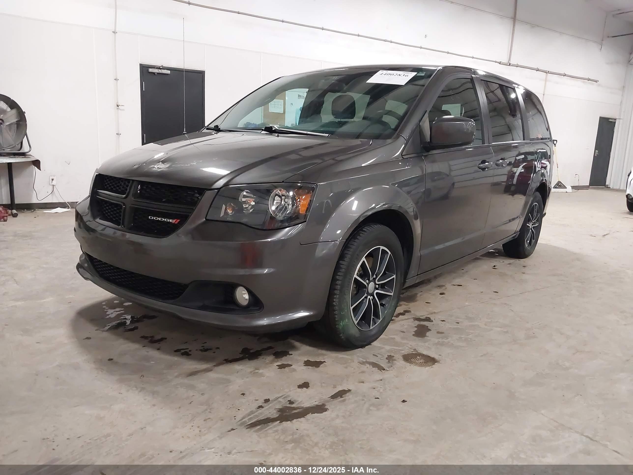 DODGE GRAND image 2