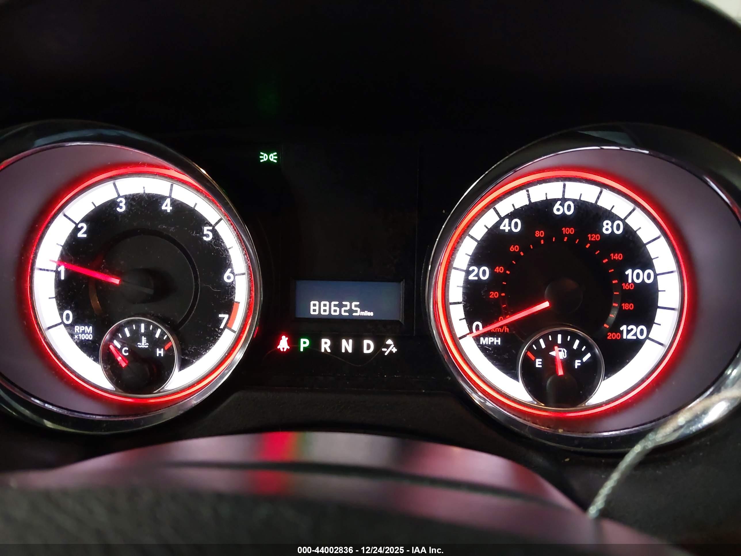 DODGE GRAND image 7