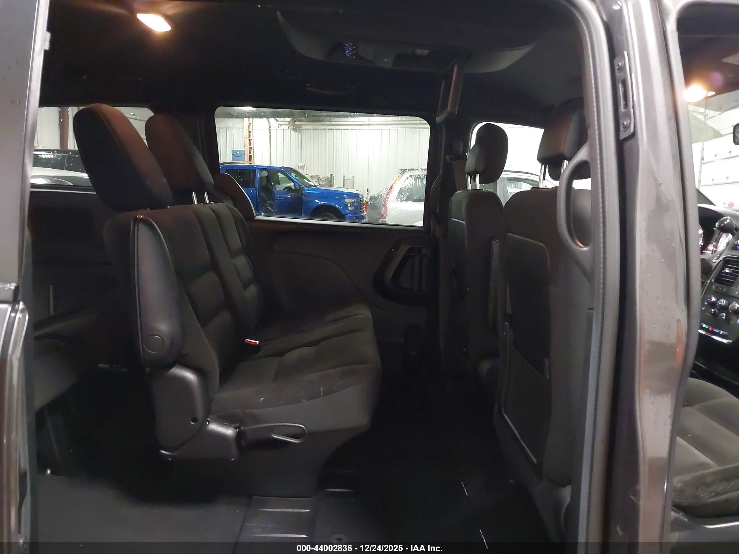 DODGE GRAND image 8