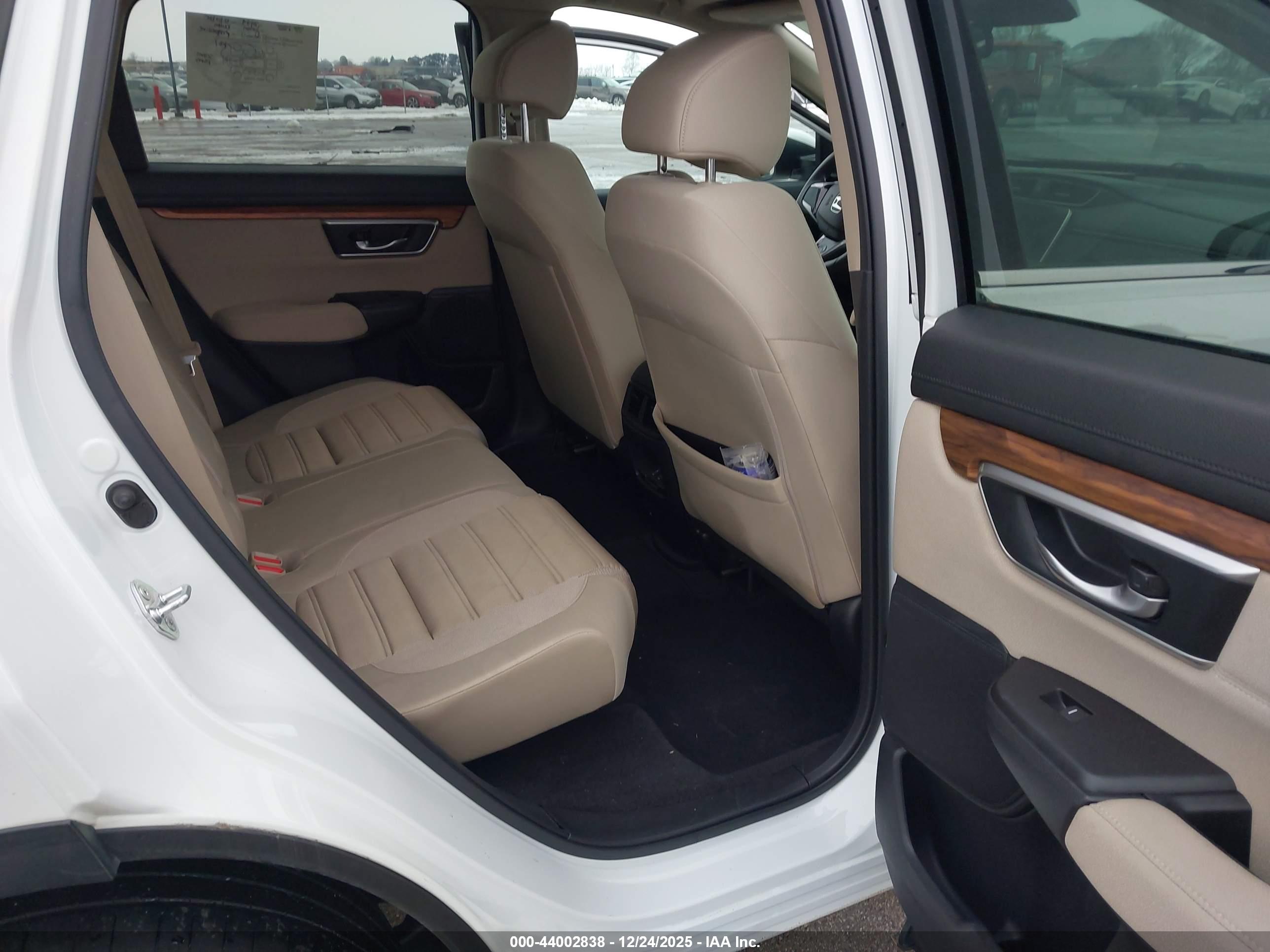 HONDA CR-V image 8