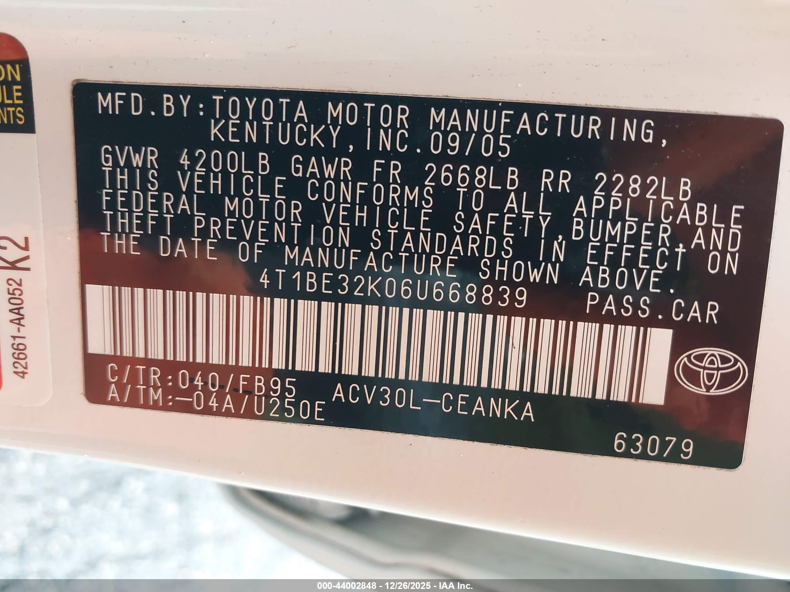 TOYOTA CAMRY image 9