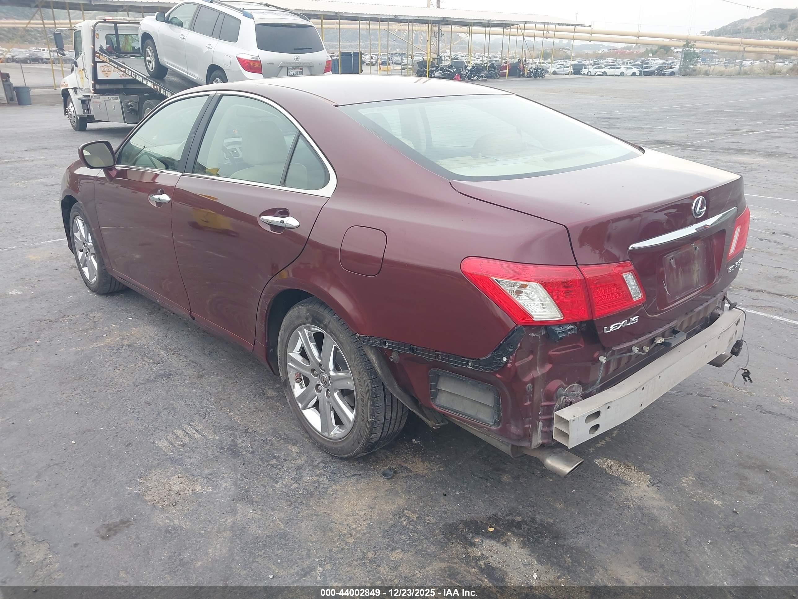 LEXUS ES image 3