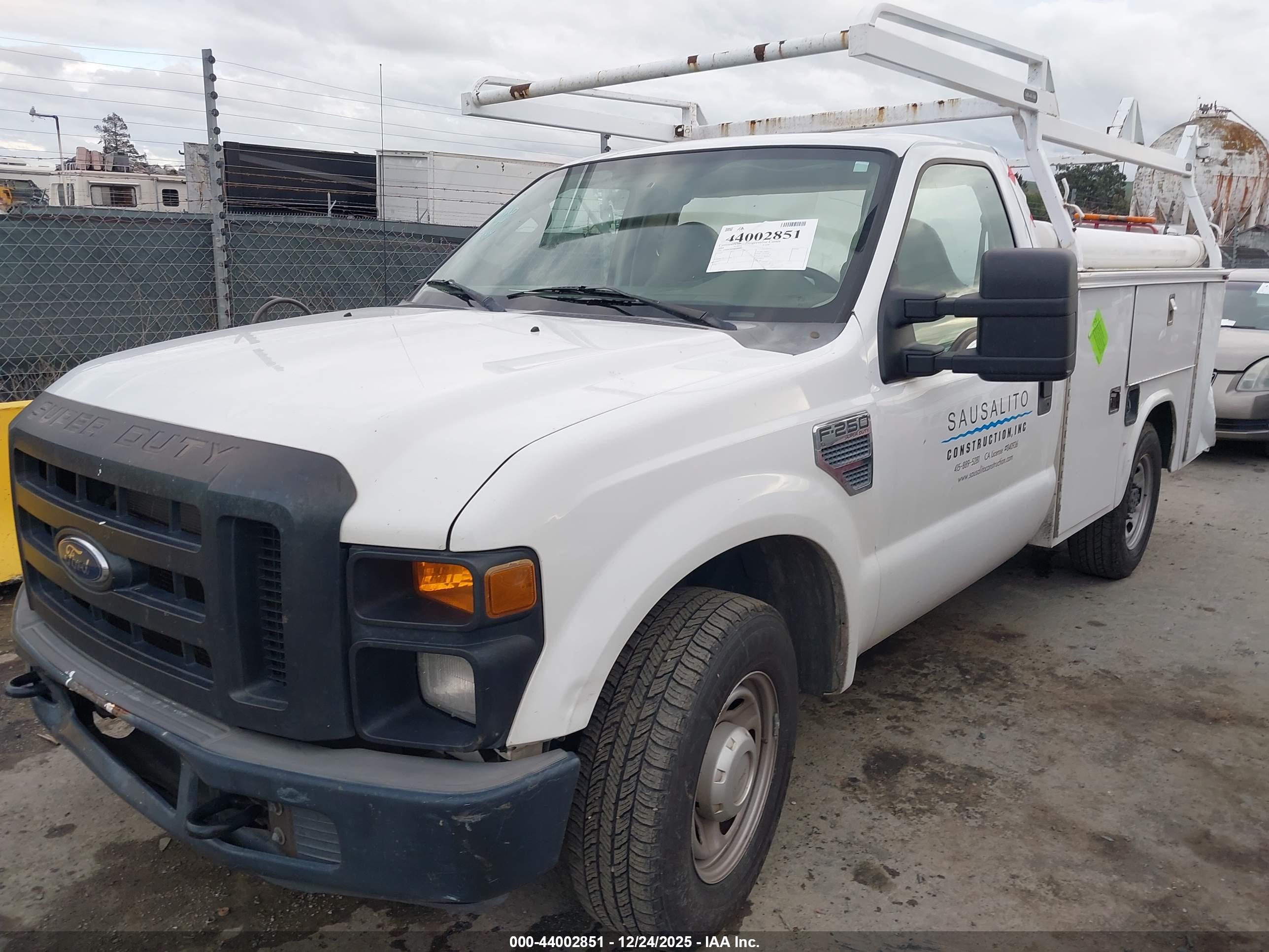 FORD F-250 image 2