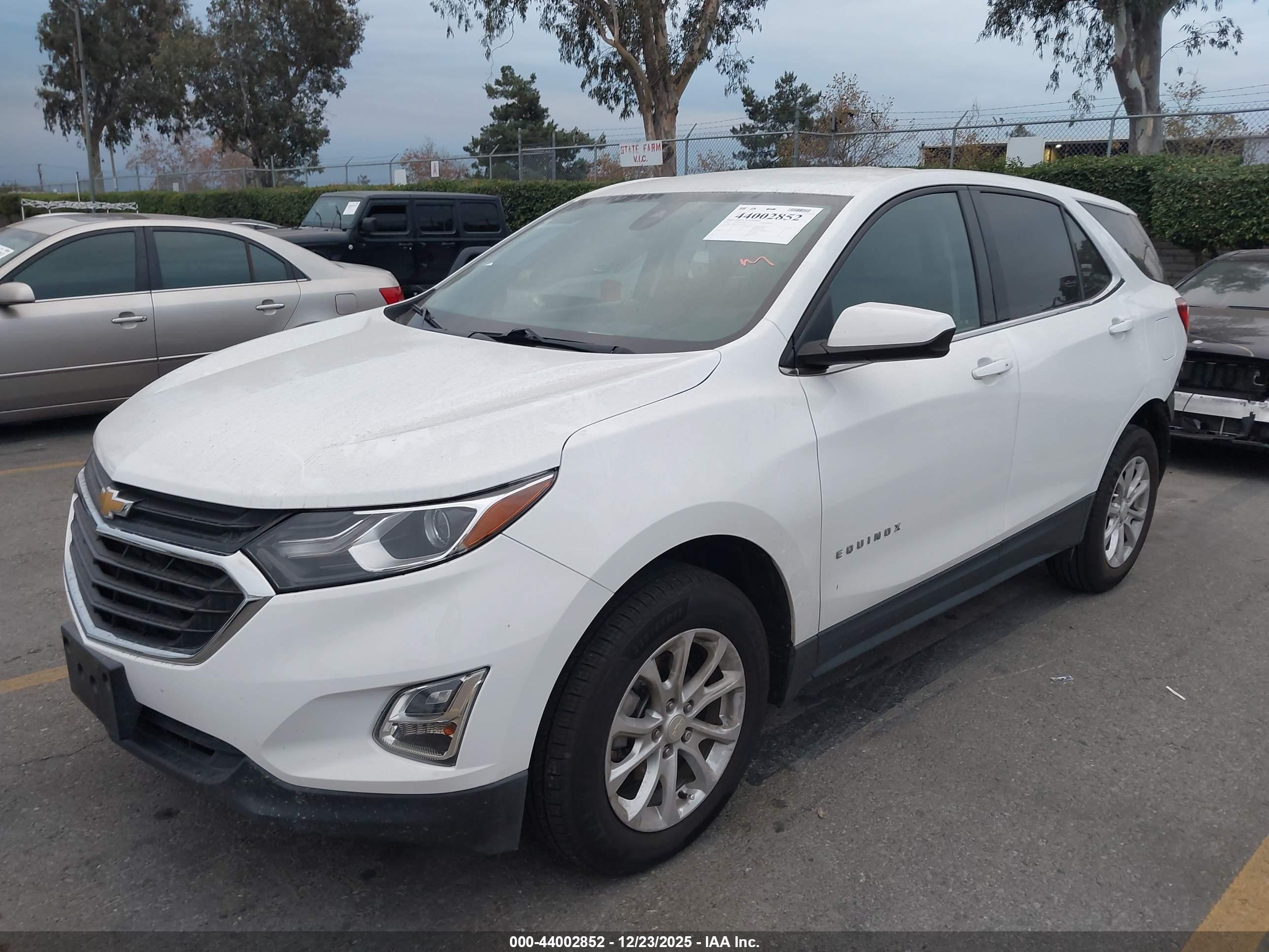 CHEVROLET EQUINOX image 2