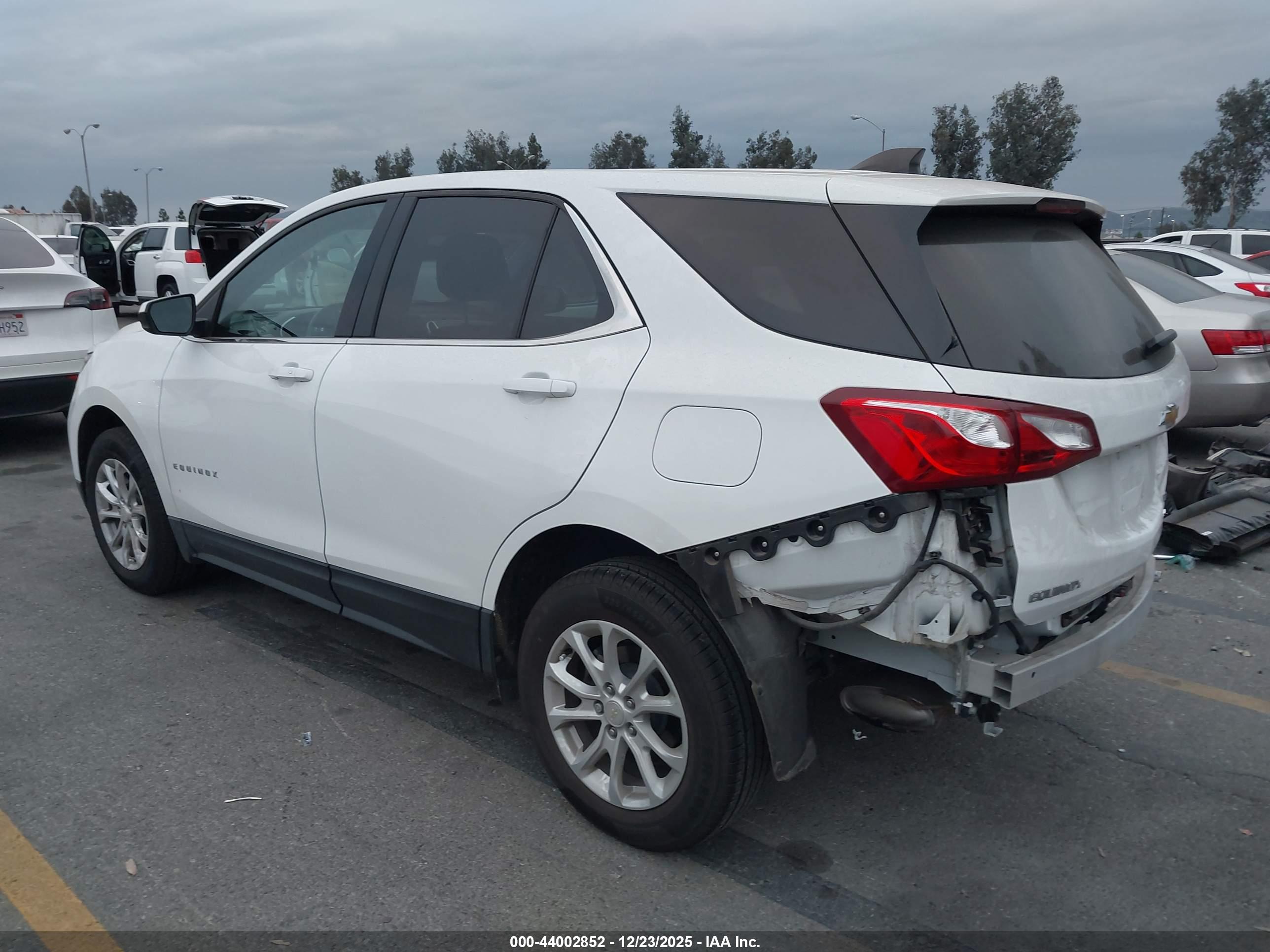 CHEVROLET EQUINOX image 3