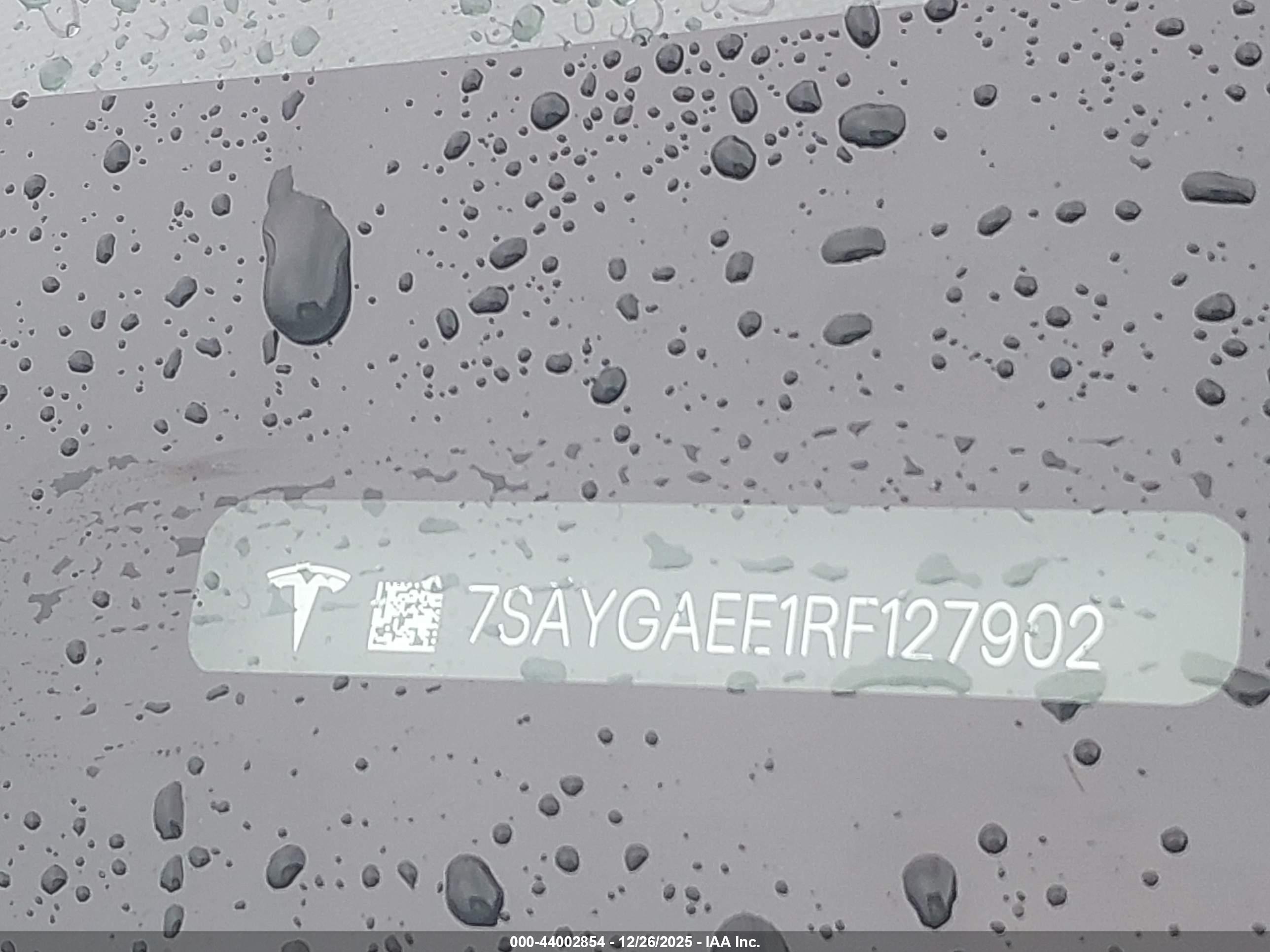 TESLA MODEL image 9