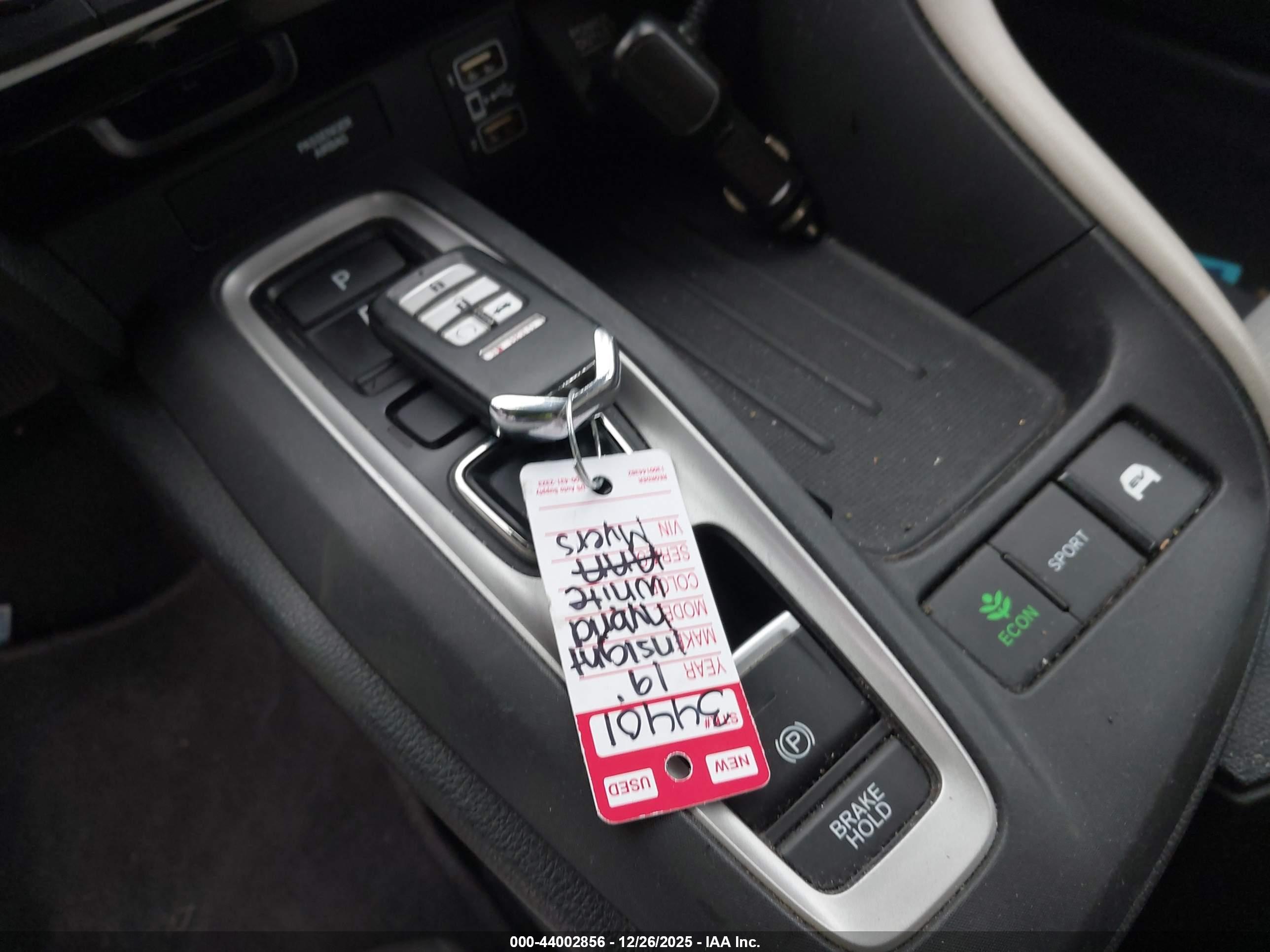 HONDA INSIGHT image 11