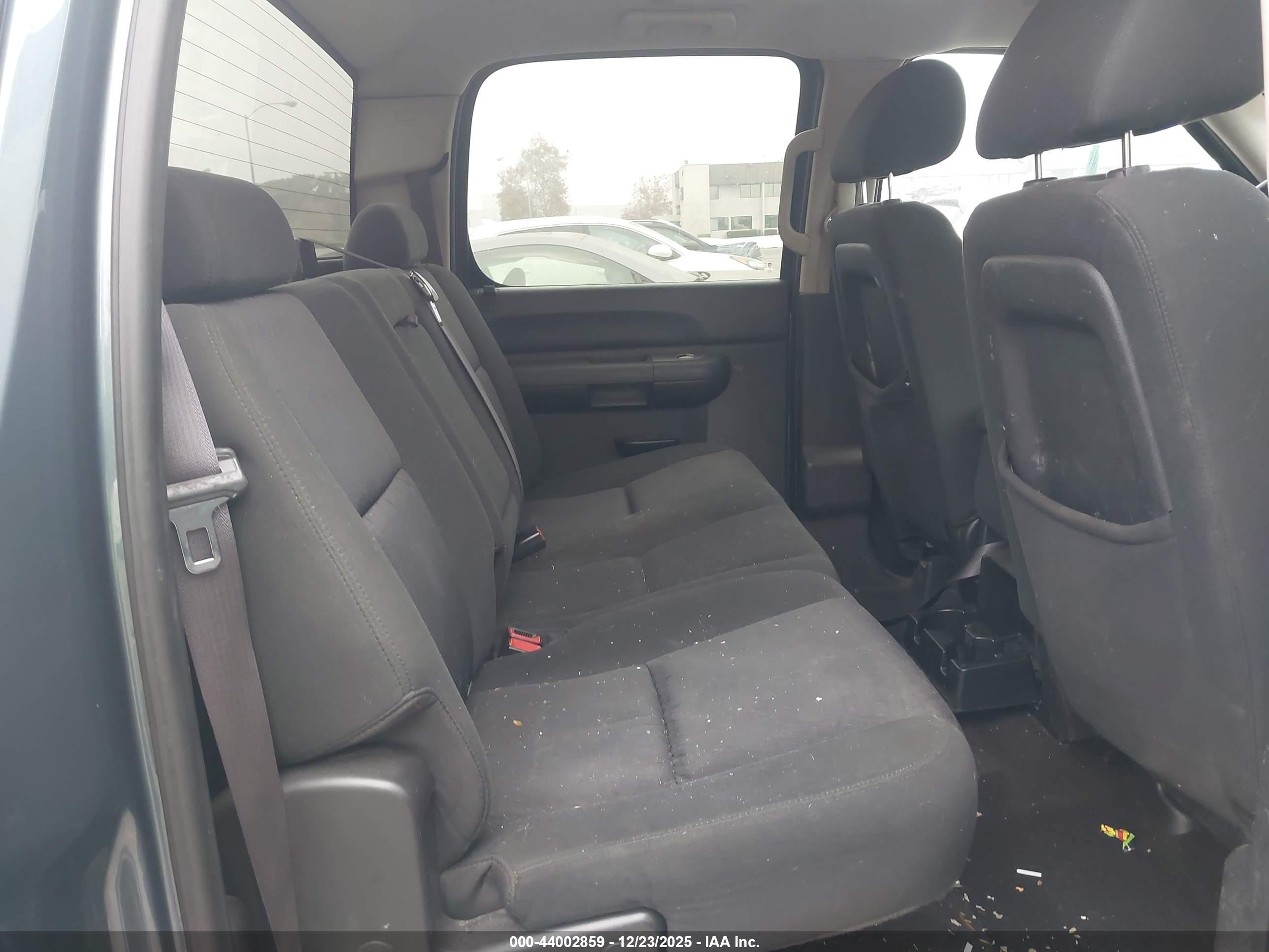 GMC SIERRA image 8