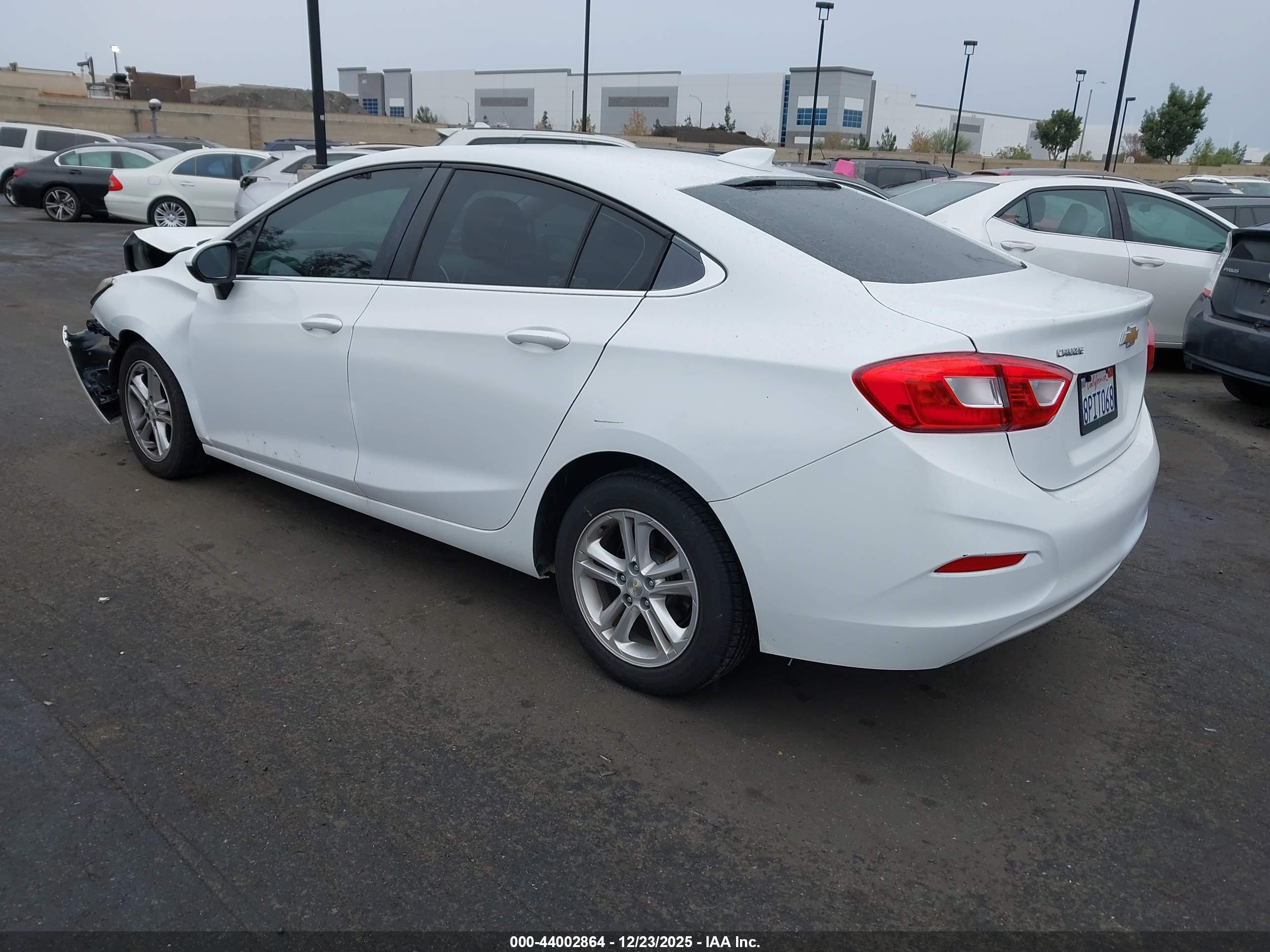 CHEVROLET CRUZE image 3