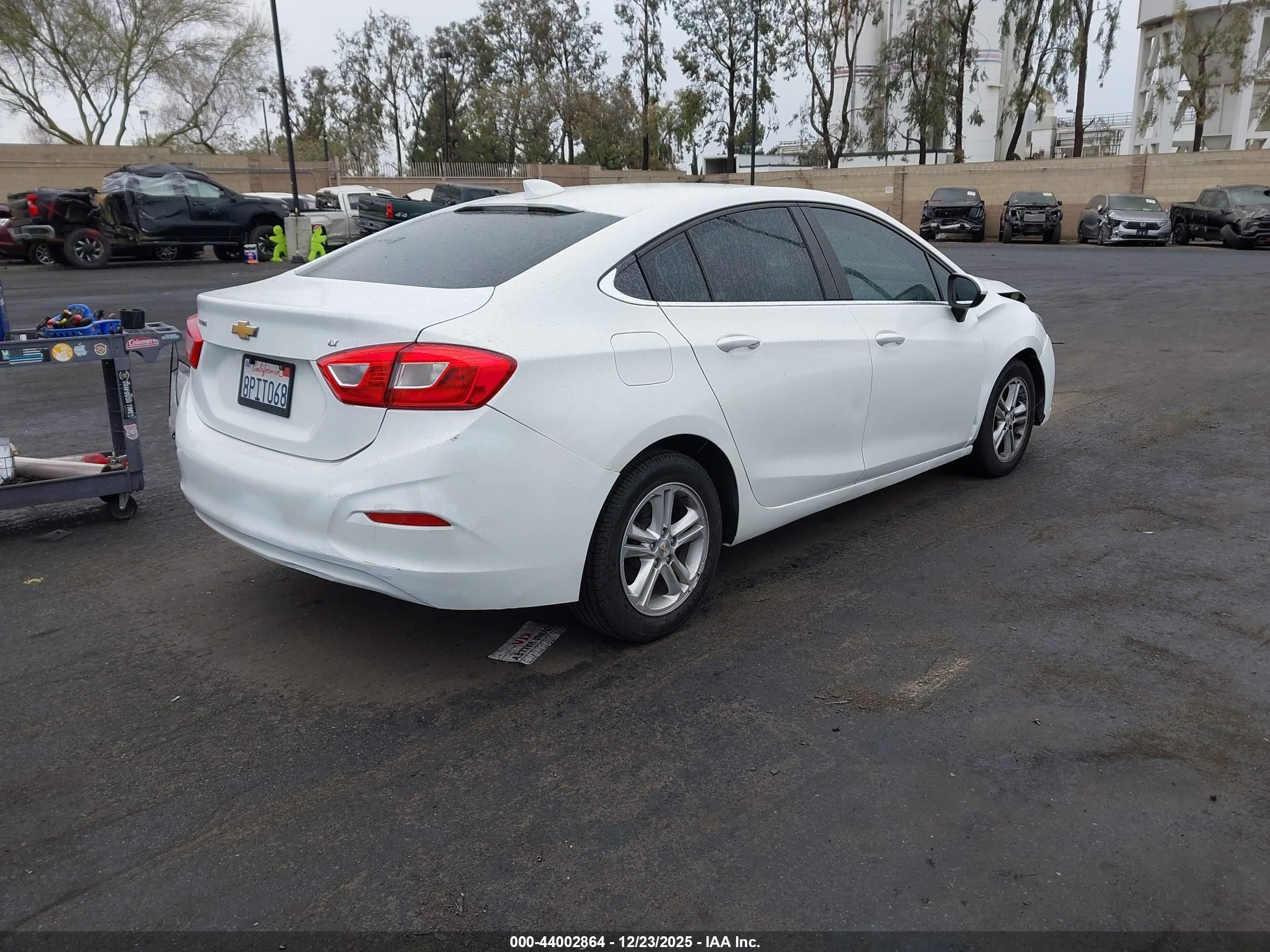 CHEVROLET CRUZE image 4