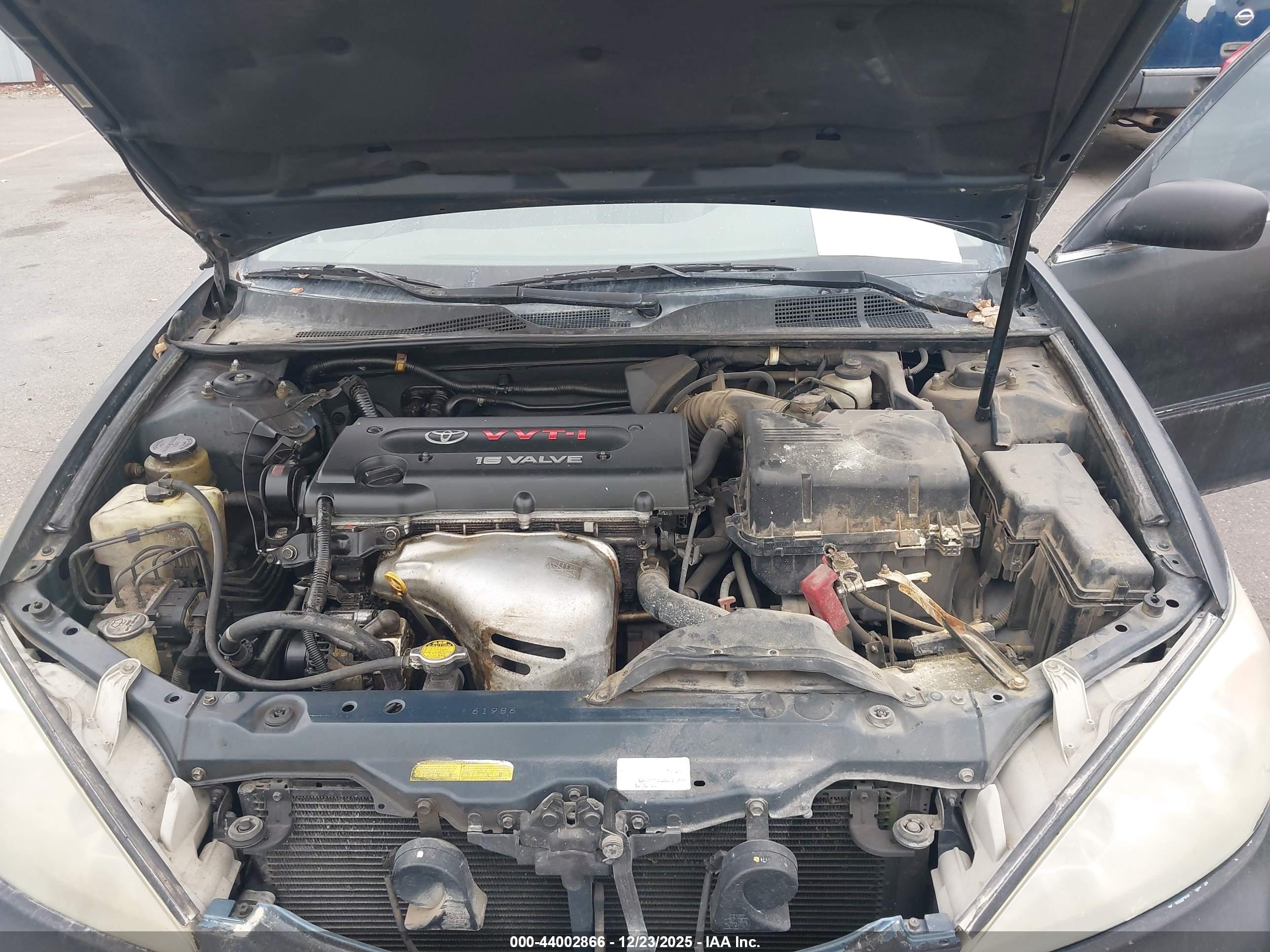 TOYOTA CAMRY image 10