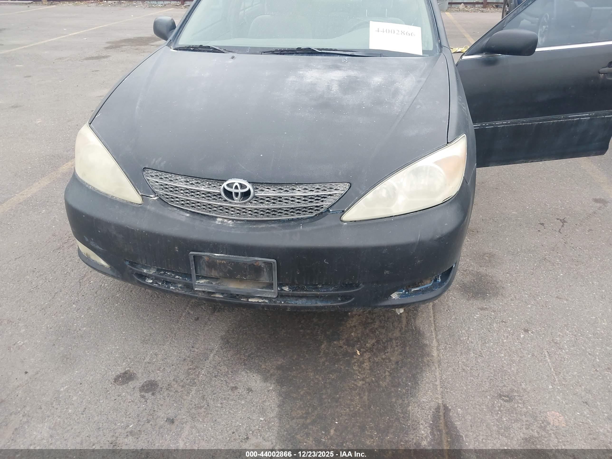 TOYOTA CAMRY image 6