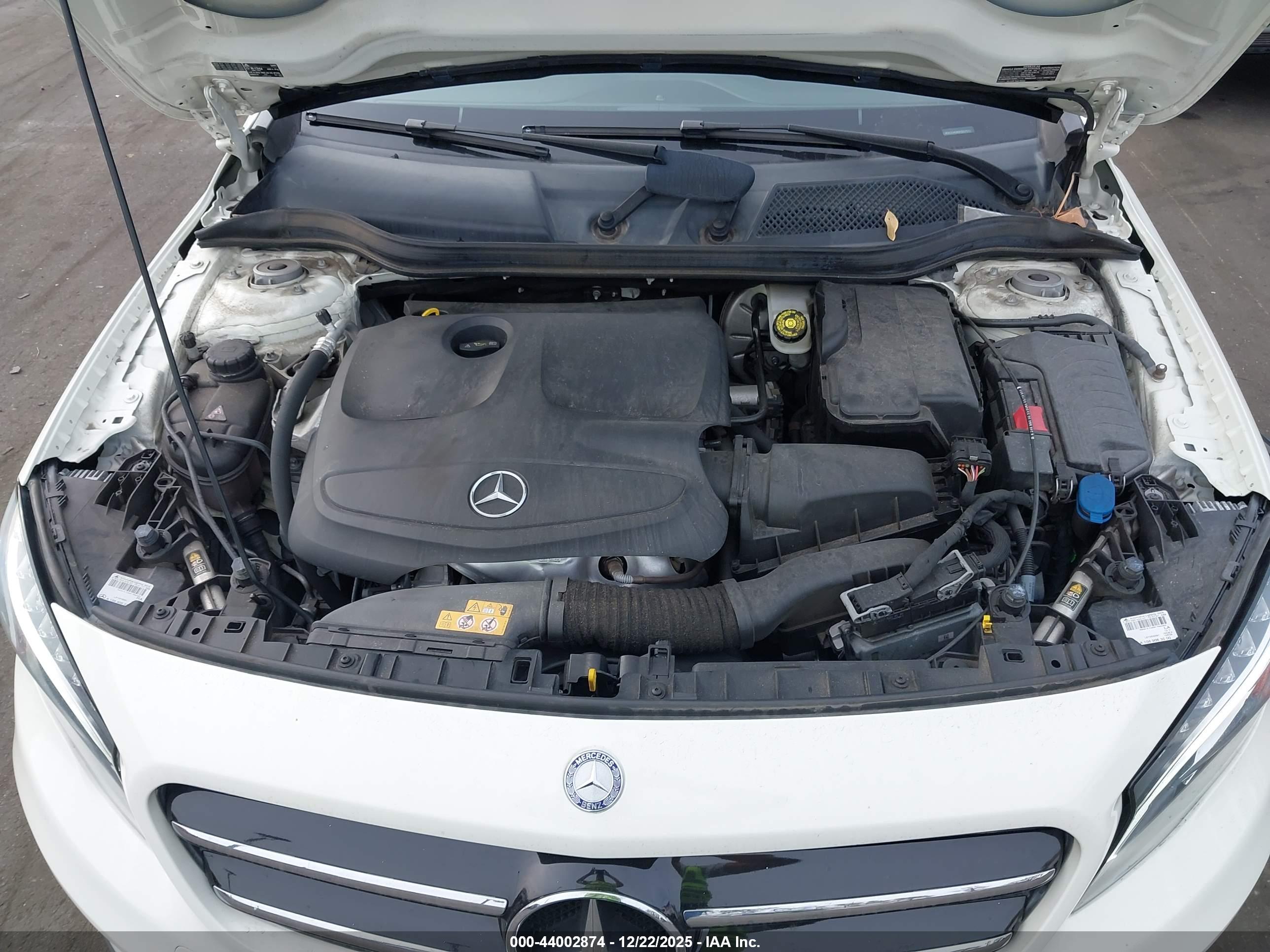 MERCEDES-BENZ GLA image 10