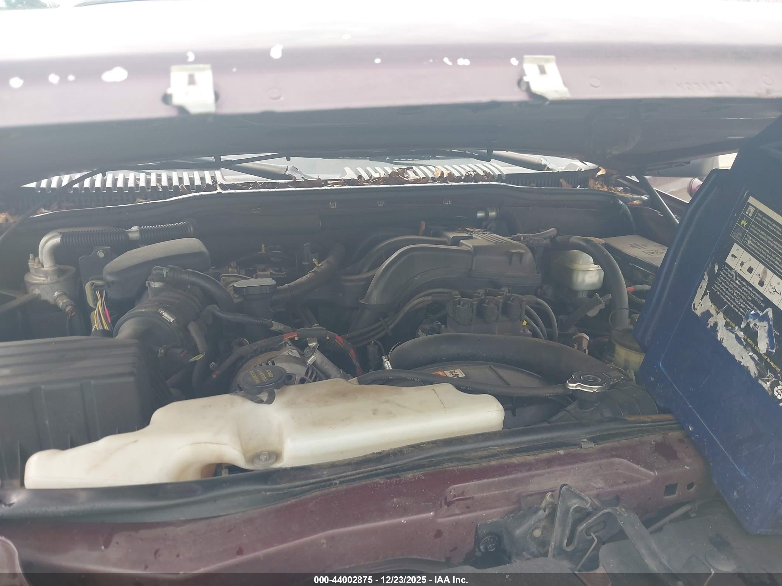 FORD EXPLORER image 10
