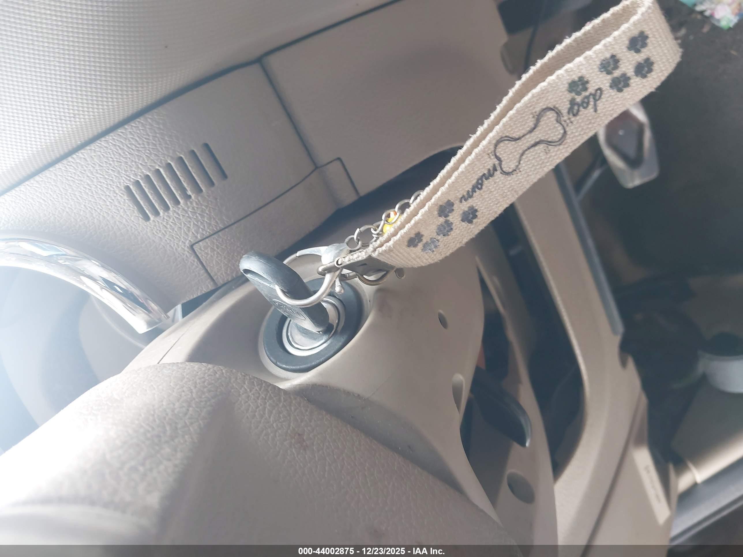 FORD EXPLORER image 11
