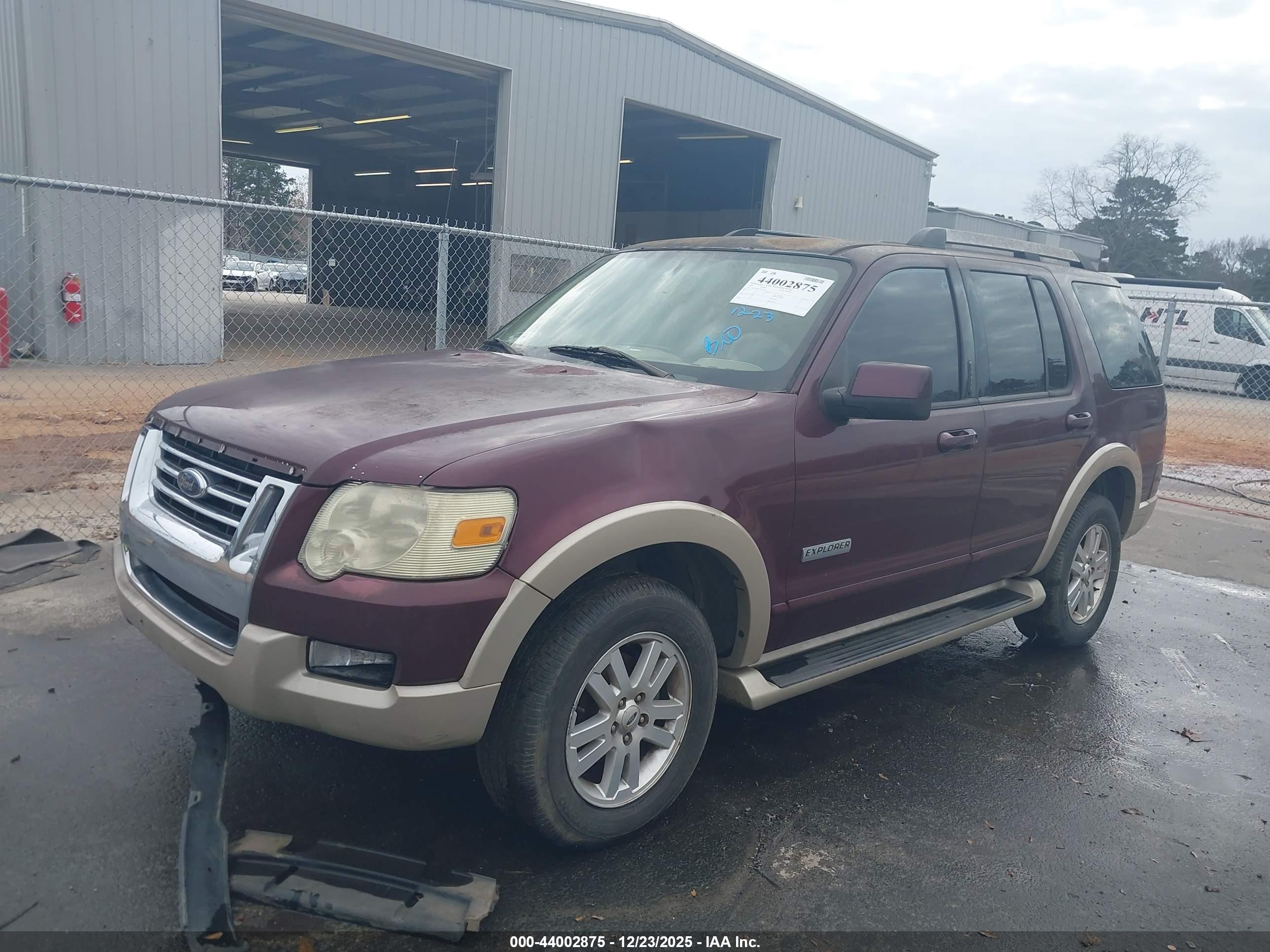 FORD EXPLORER image 2