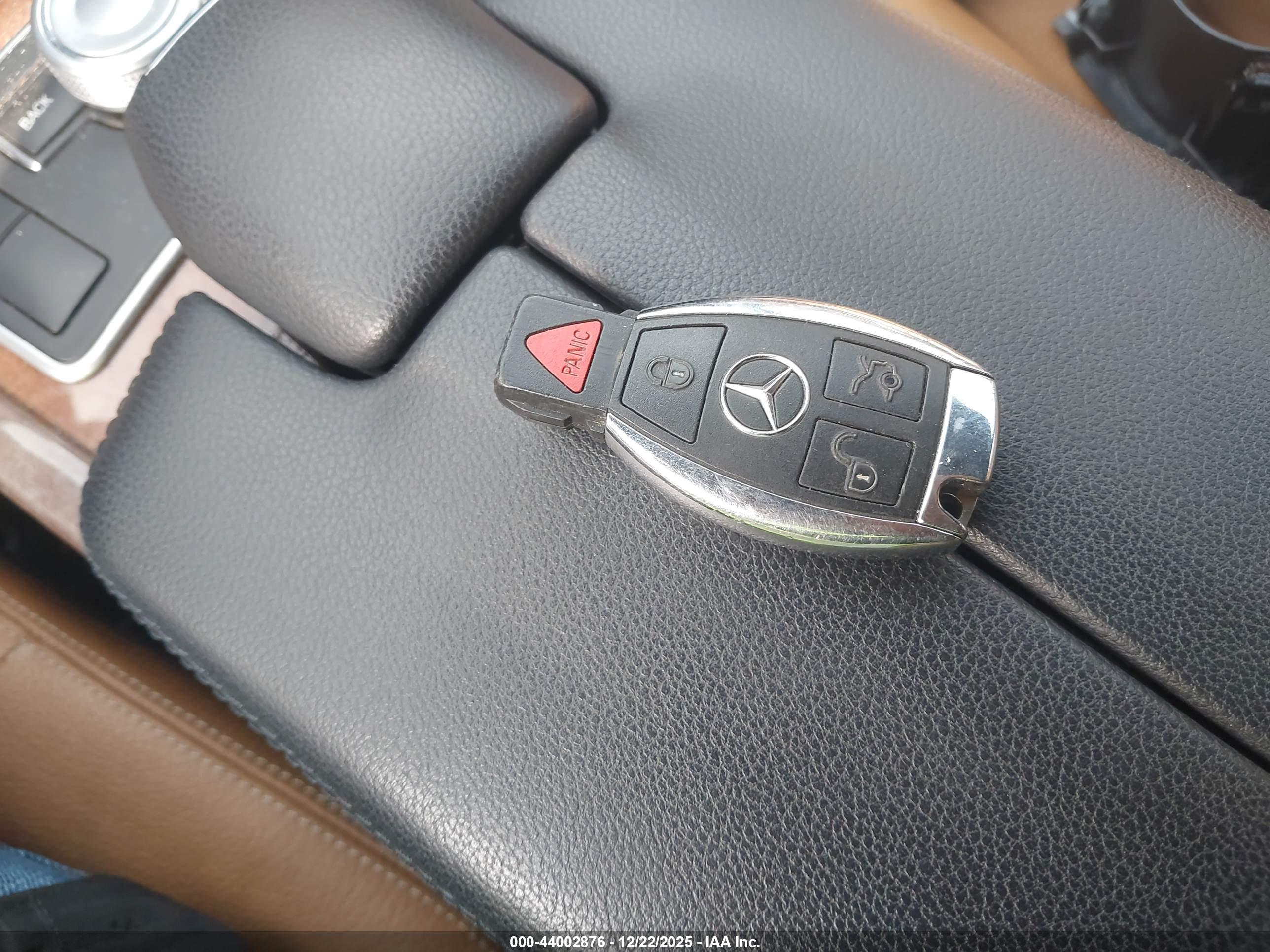 MERCEDES-BENZ E image 11