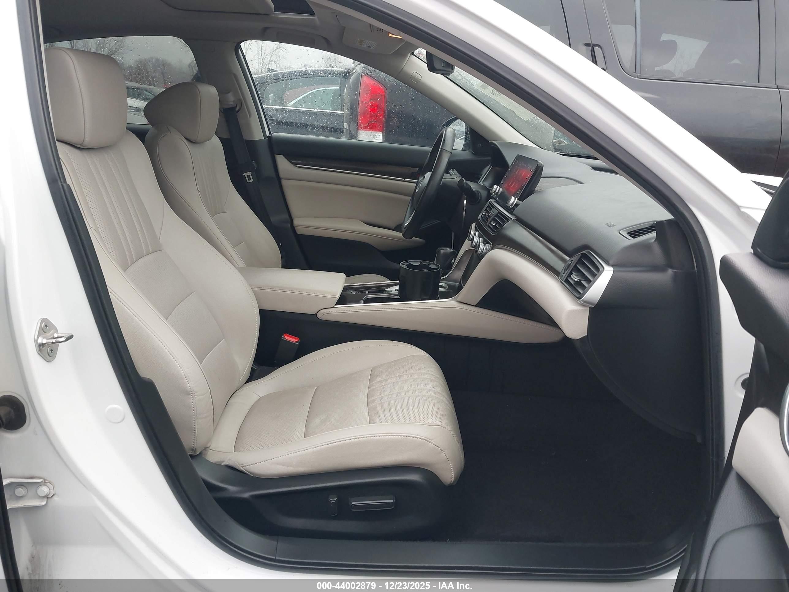 HONDA ACCORD image 5
