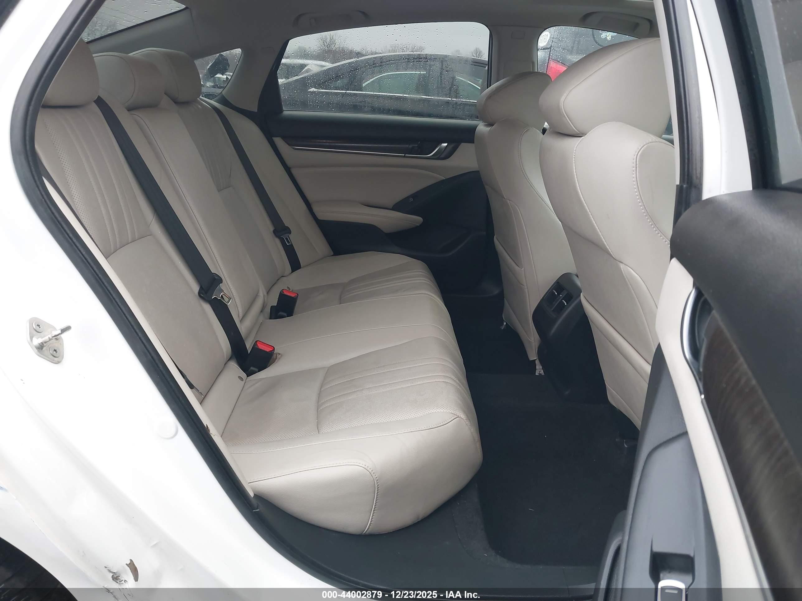 HONDA ACCORD image 8