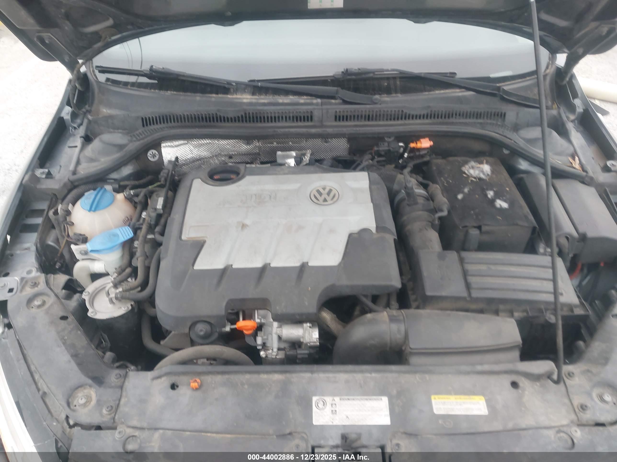VOLKSWAGEN JETTA image 10