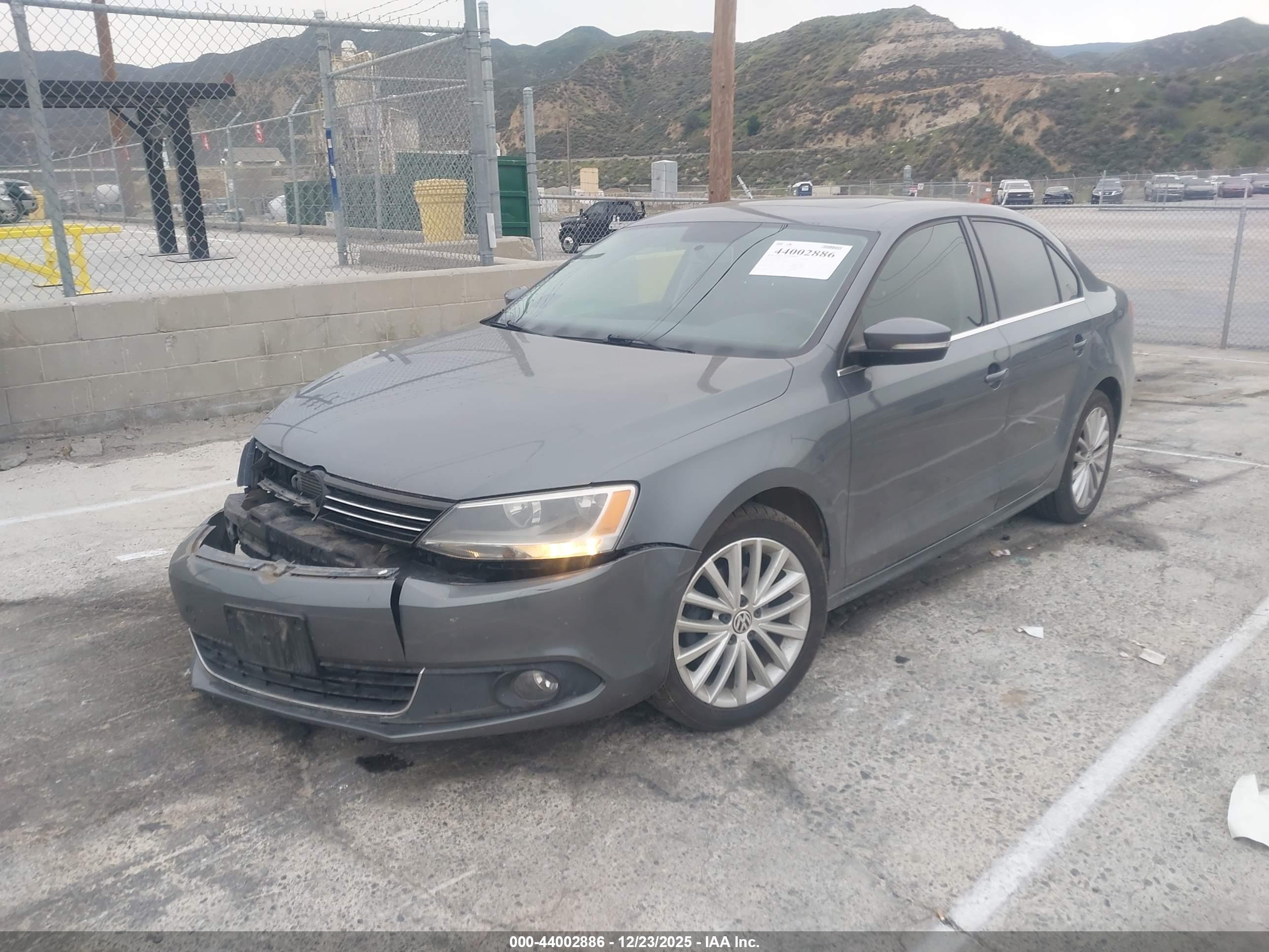 VOLKSWAGEN JETTA image 2