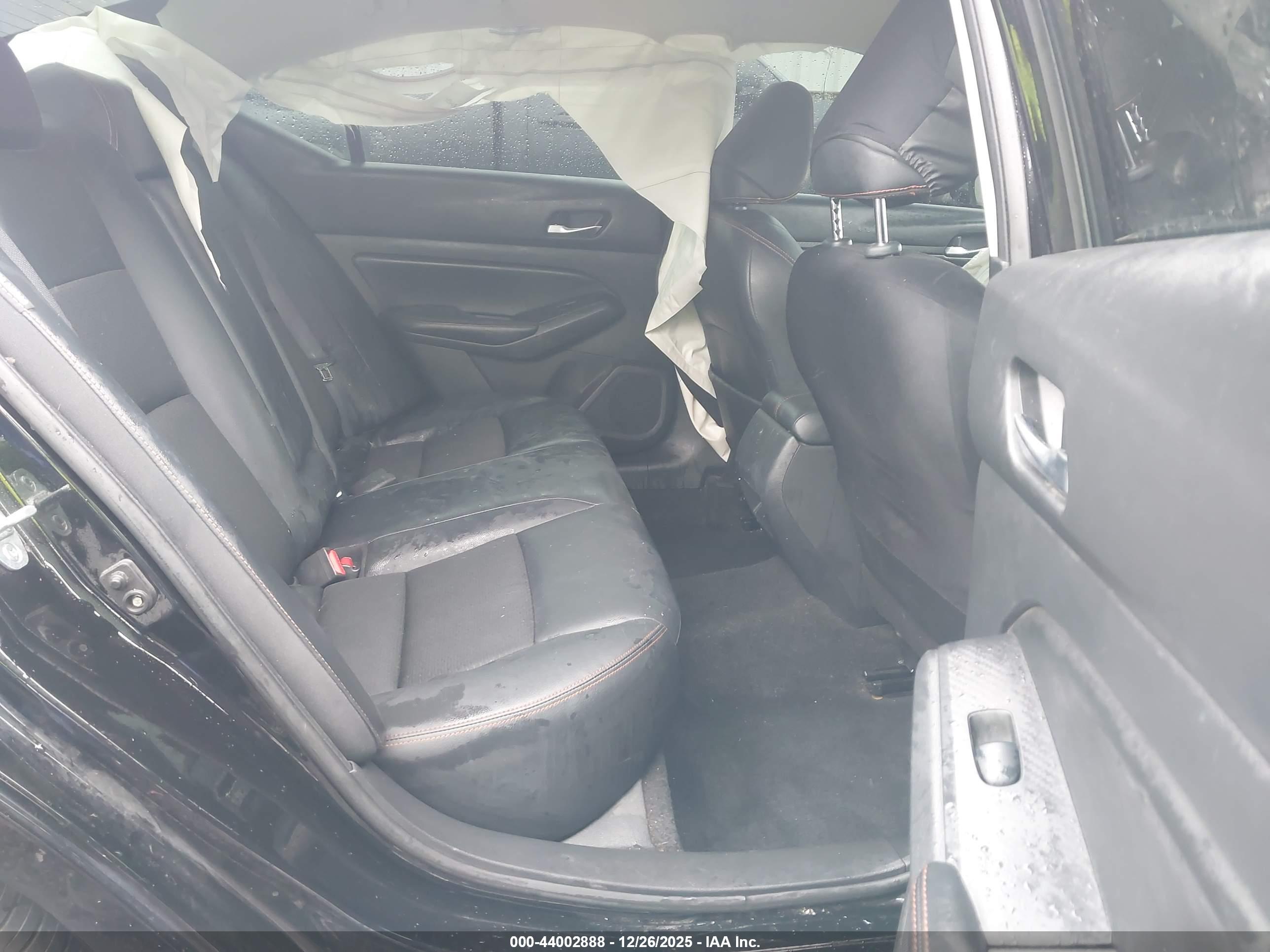 NISSAN ALTIMA image 8