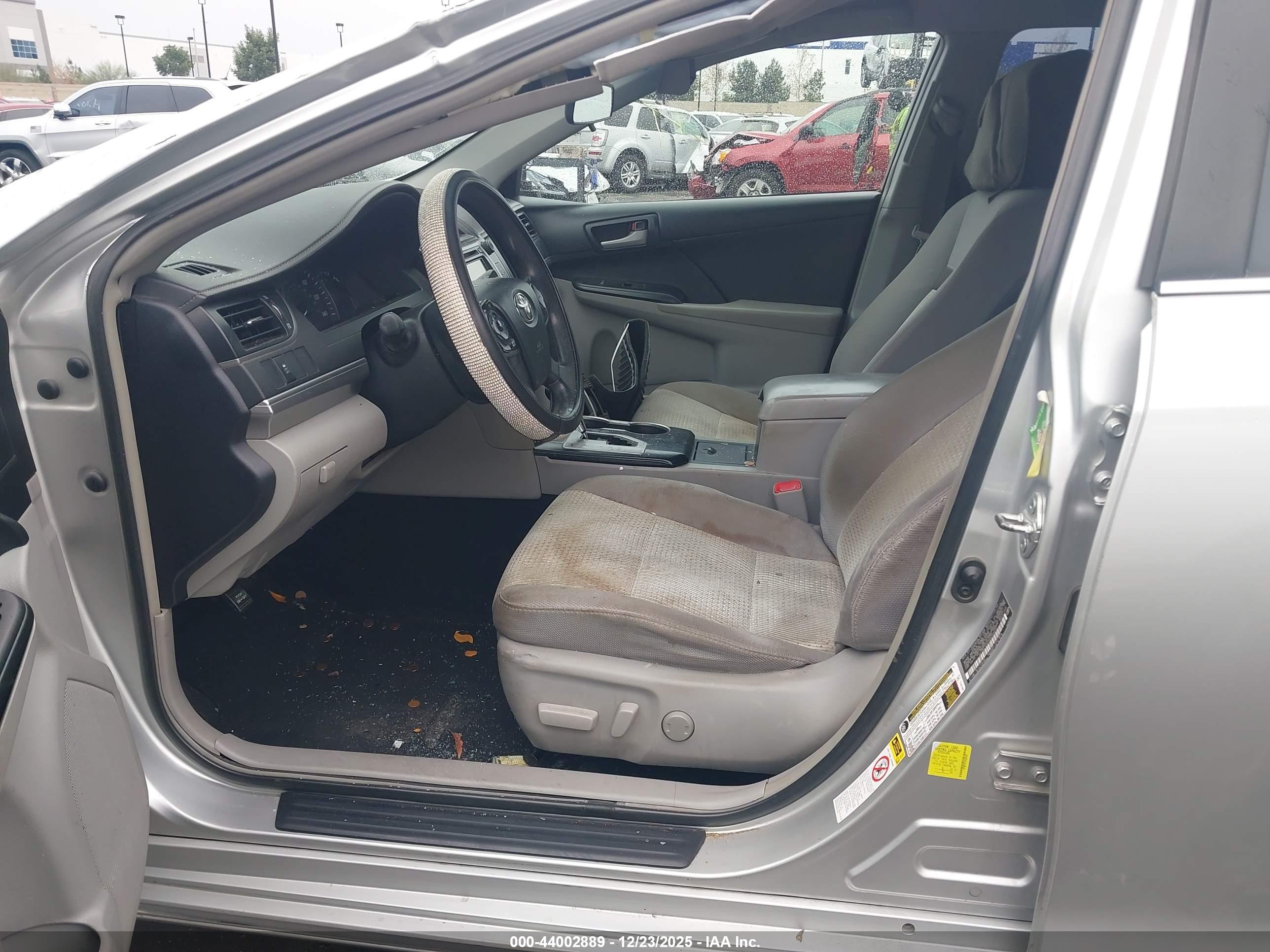TOYOTA CAMRY image 5