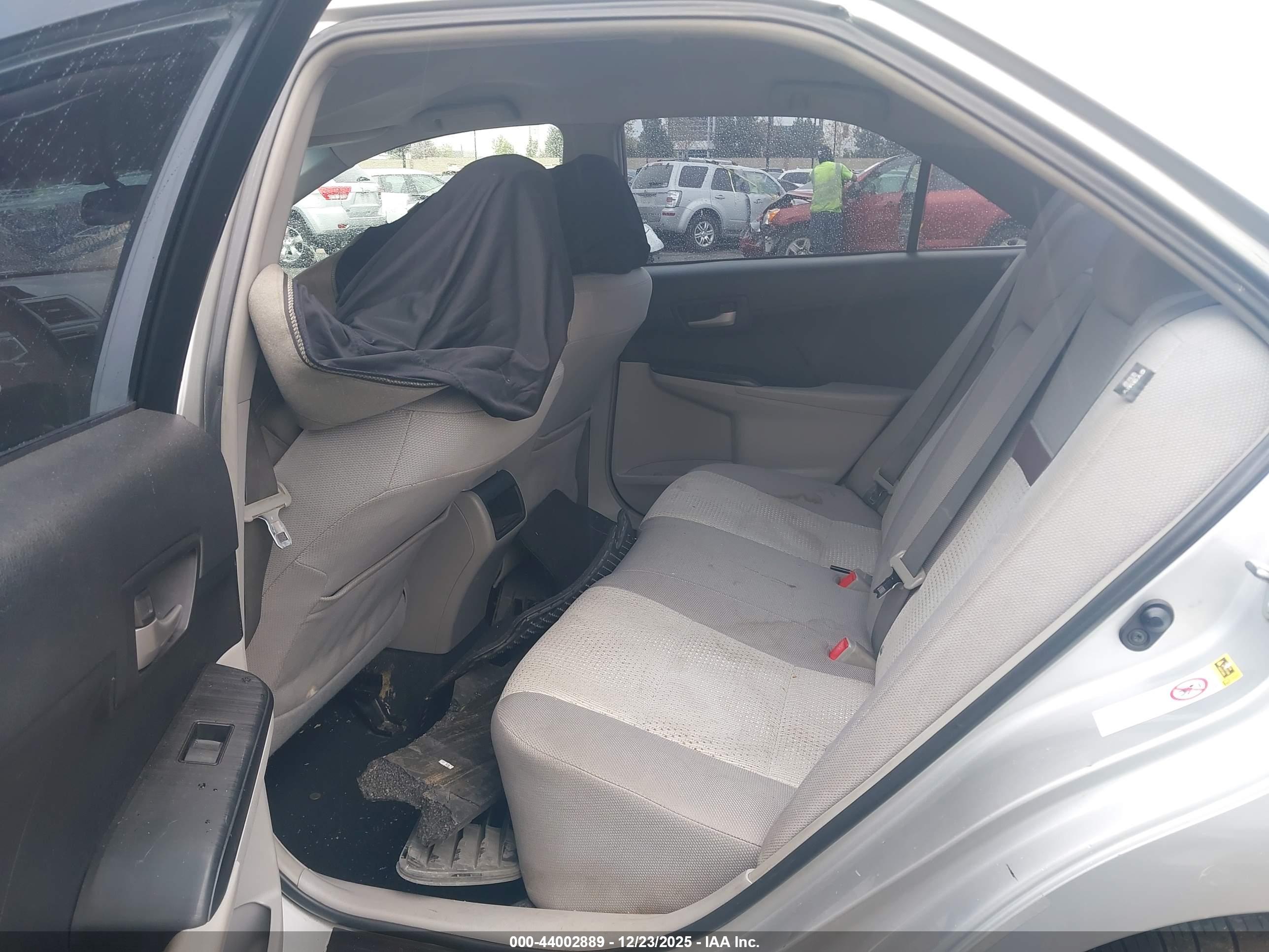 TOYOTA CAMRY image 8