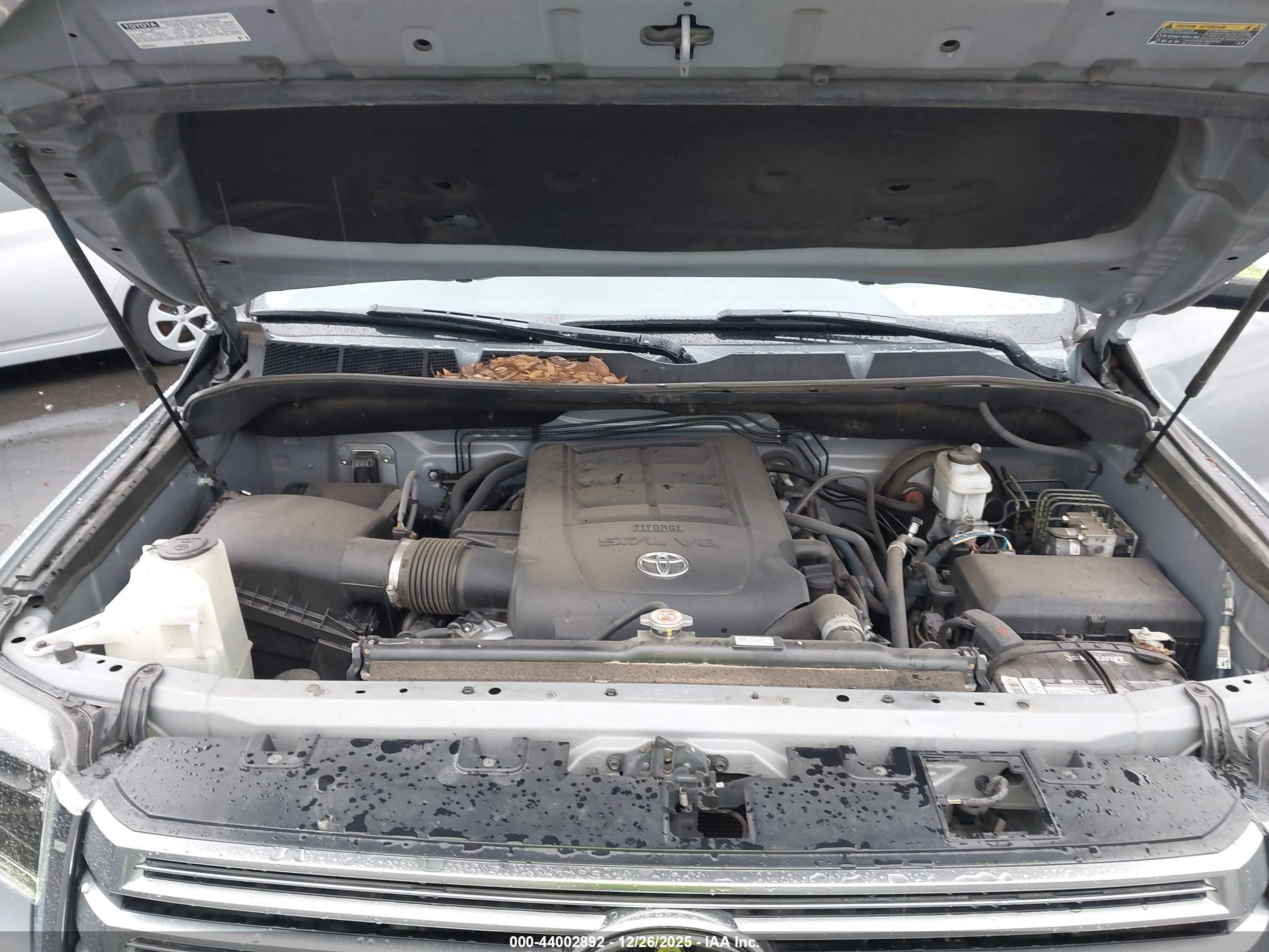 TOYOTA TUNDRA image 10