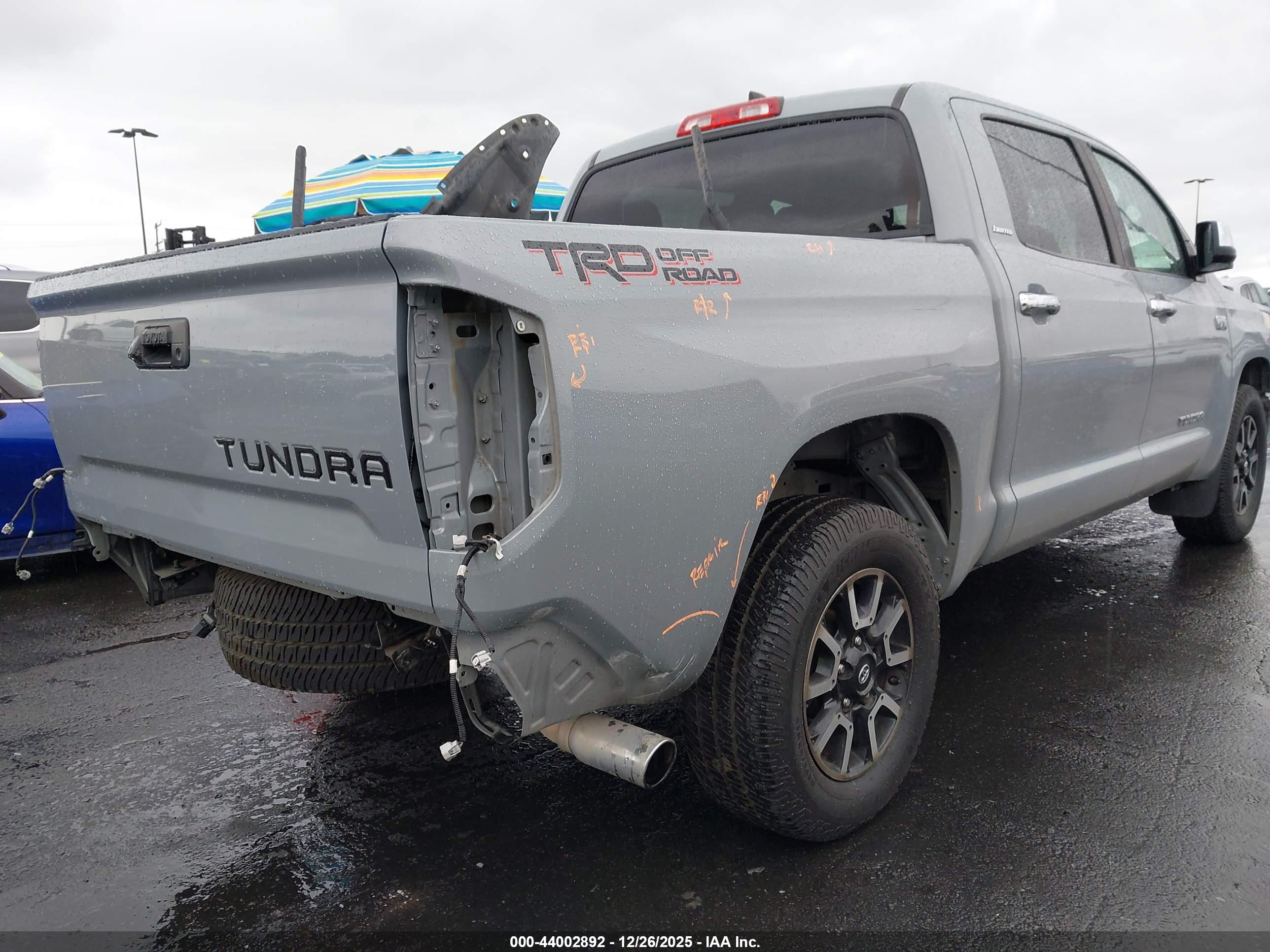 TOYOTA TUNDRA image 4