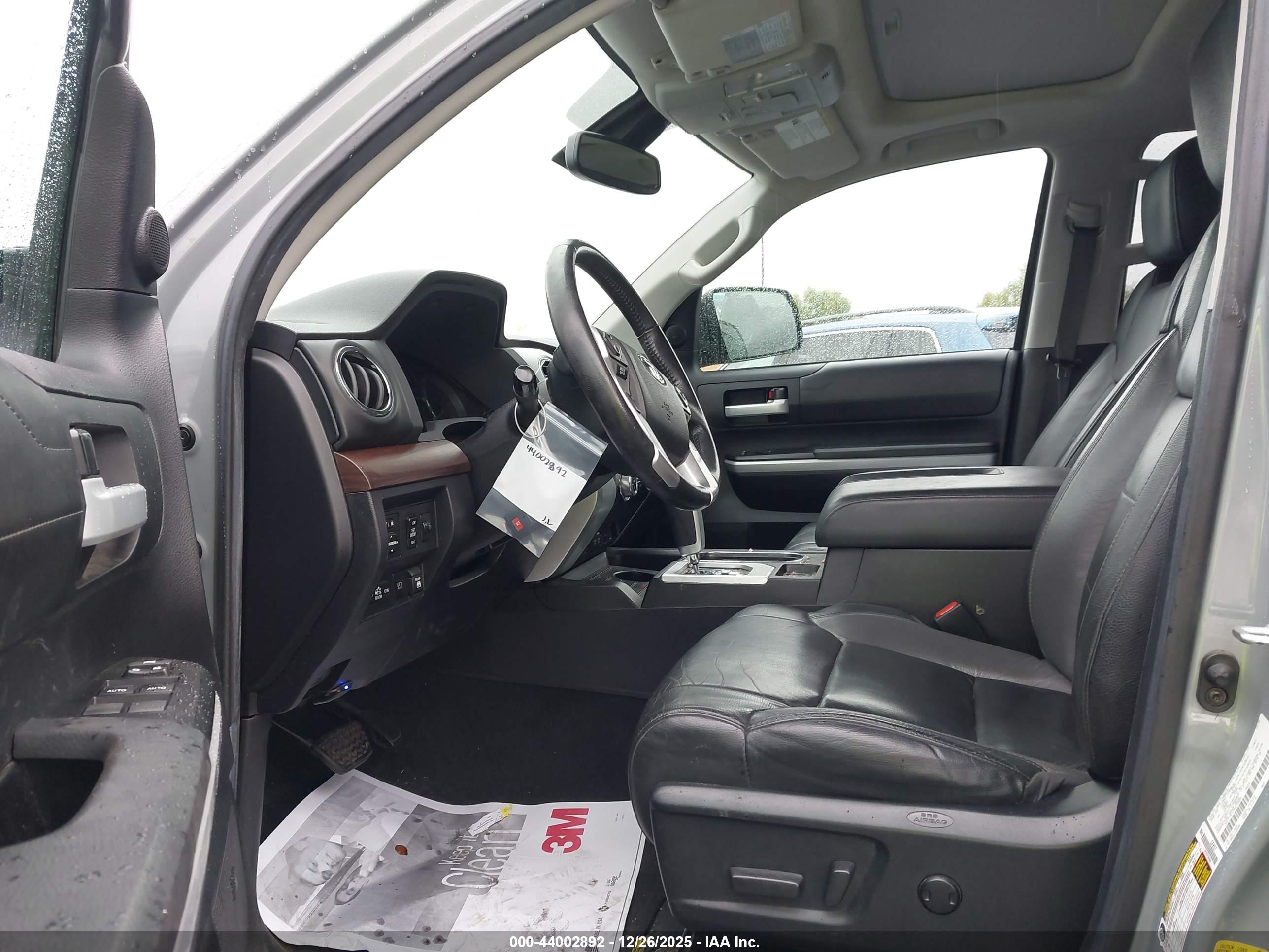 TOYOTA TUNDRA image 5