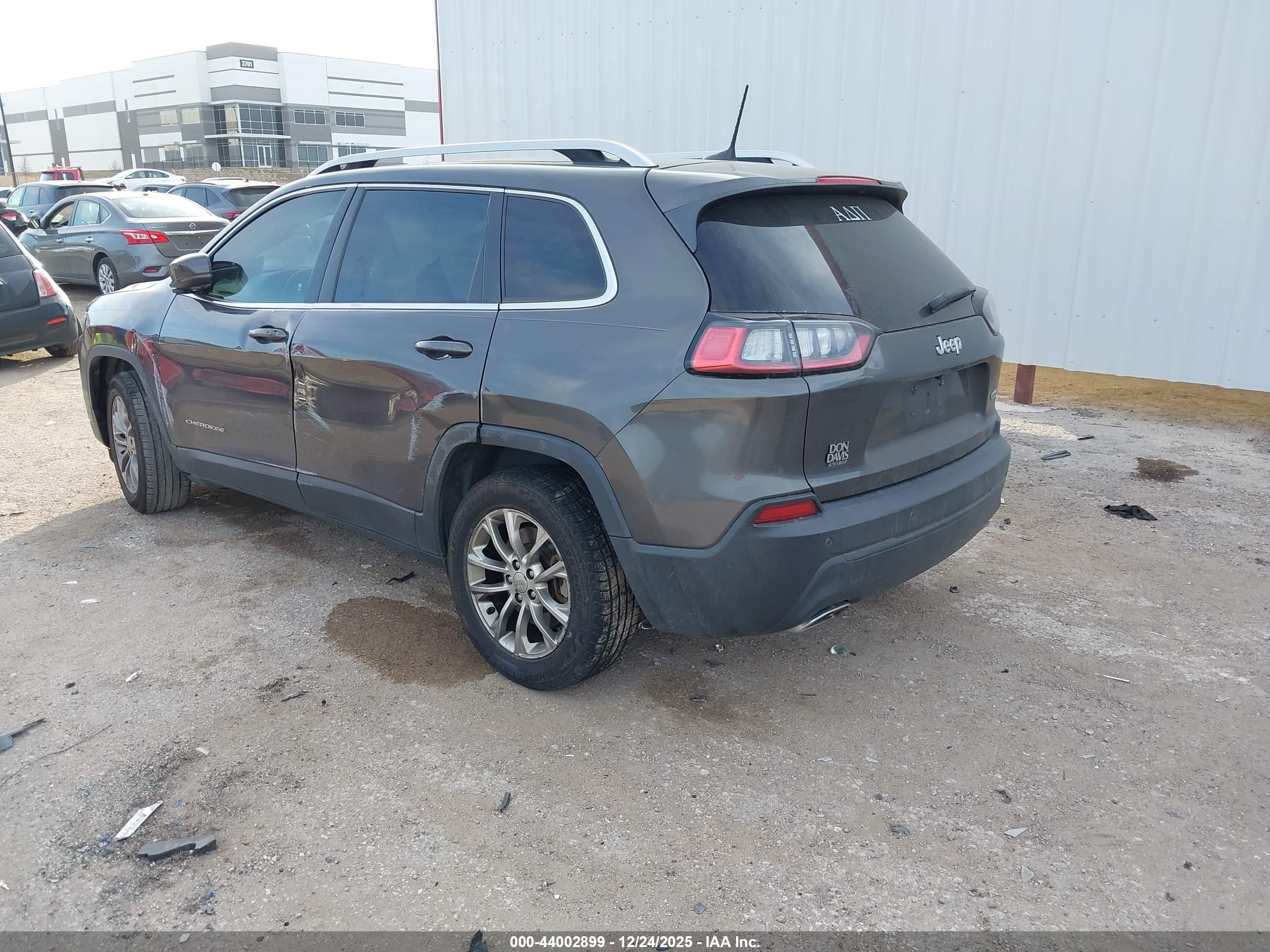 JEEP CHEROKEE image 3