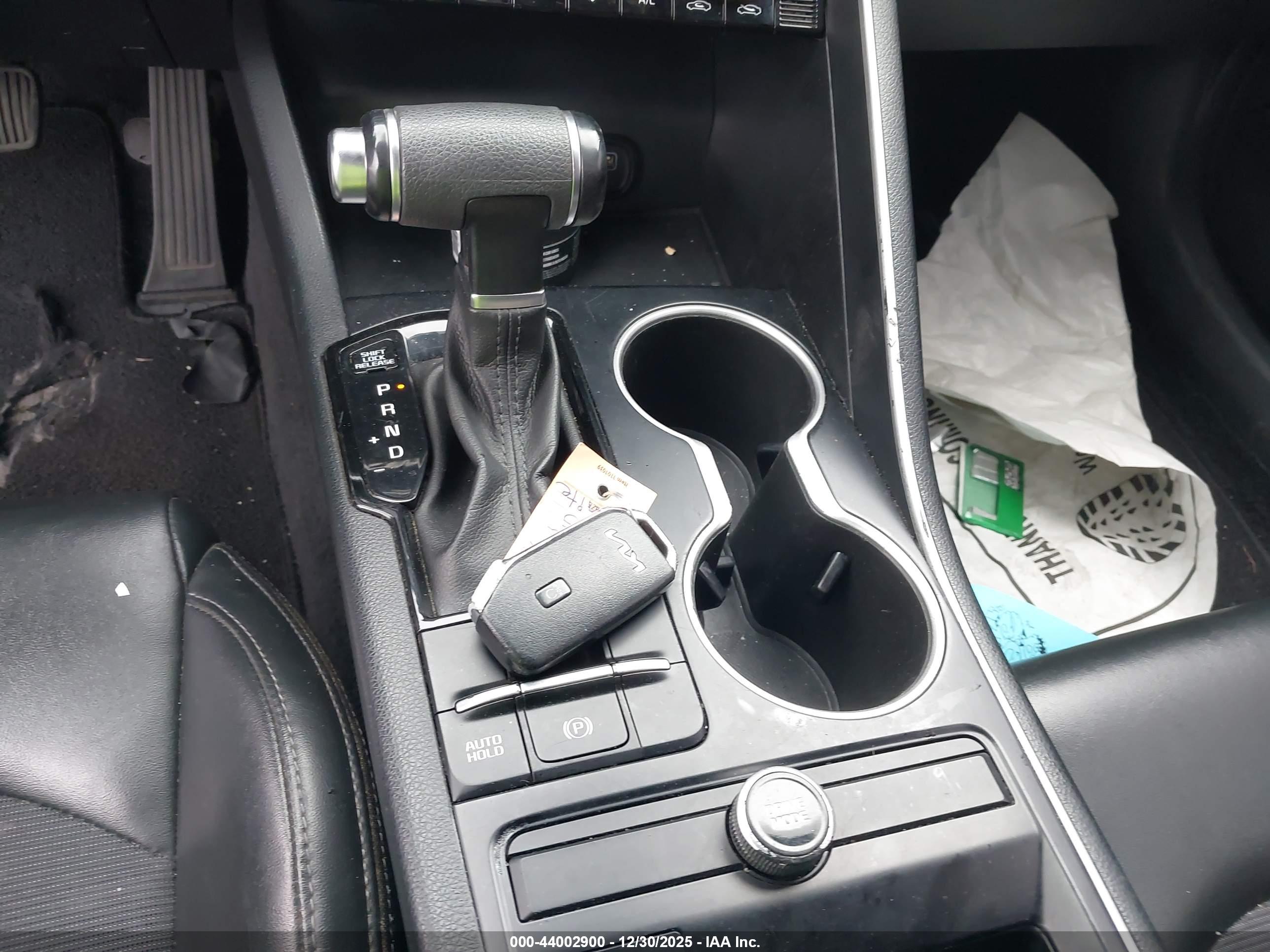 KIA K5 image 11