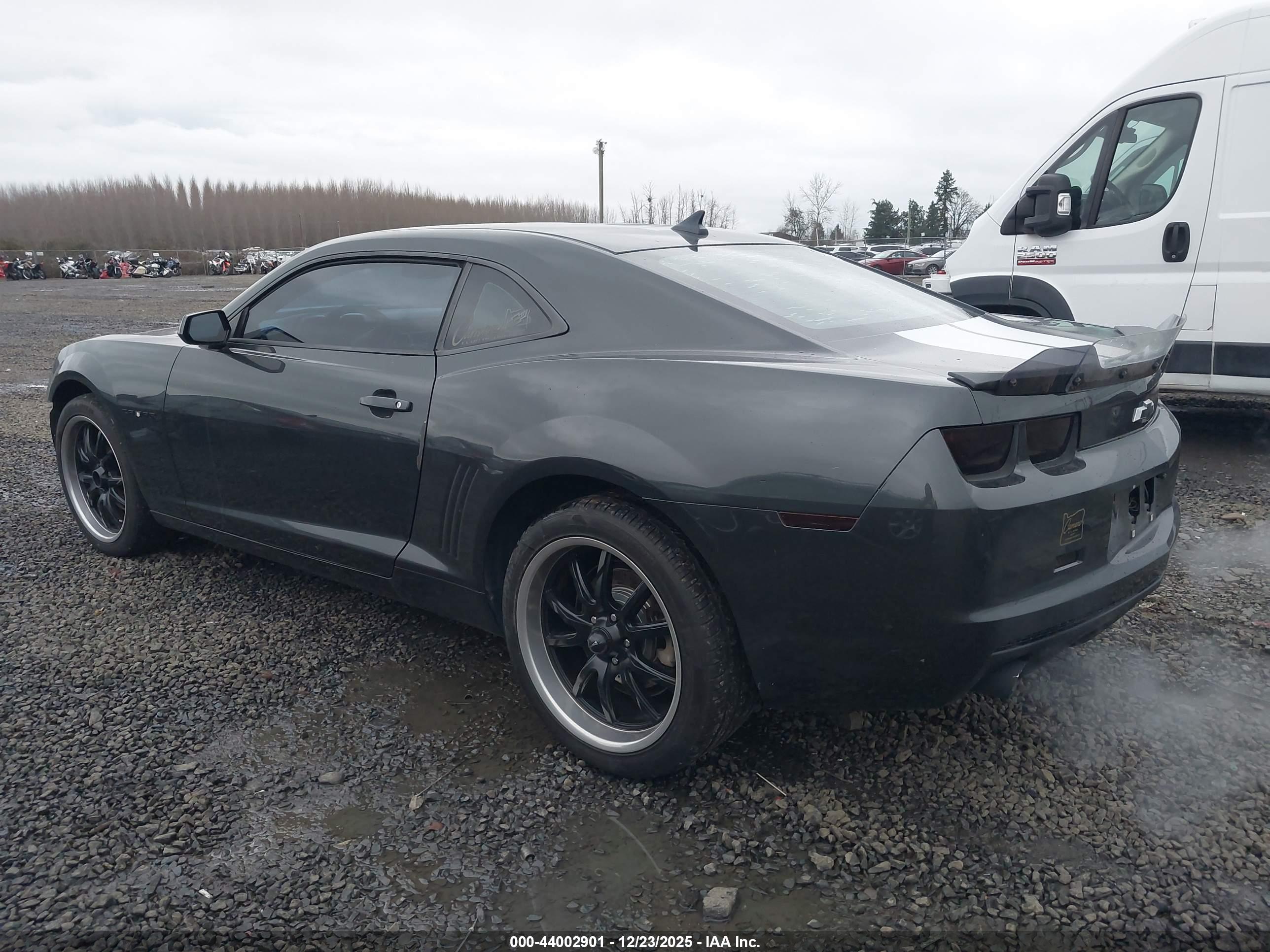 CHEVROLET CAMARO image 3