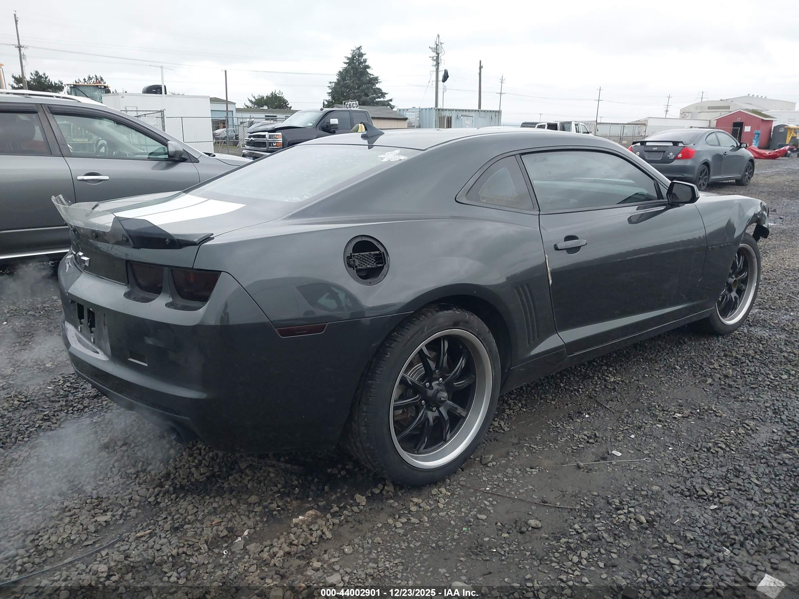 CHEVROLET CAMARO image 4