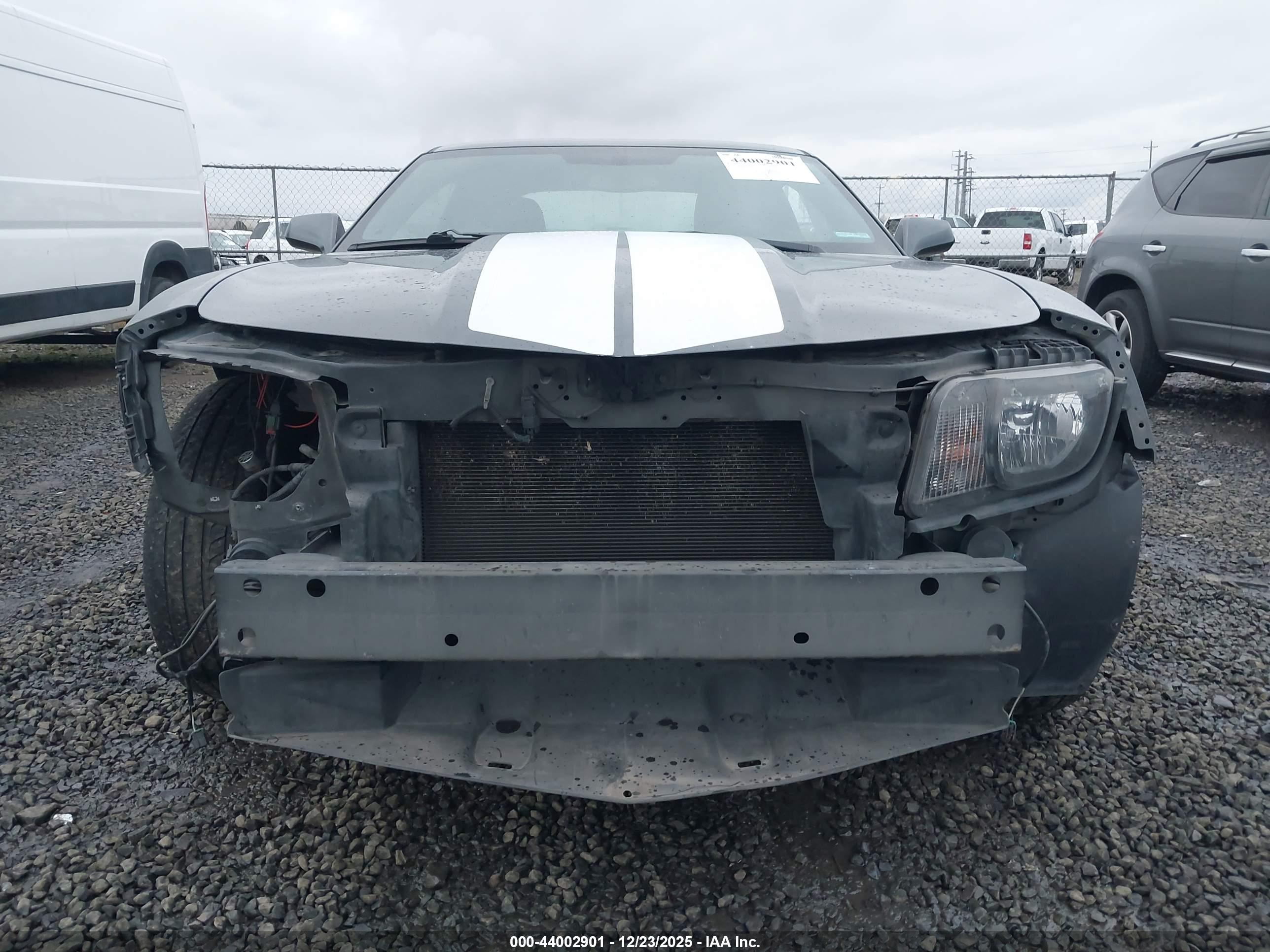 CHEVROLET CAMARO image 6