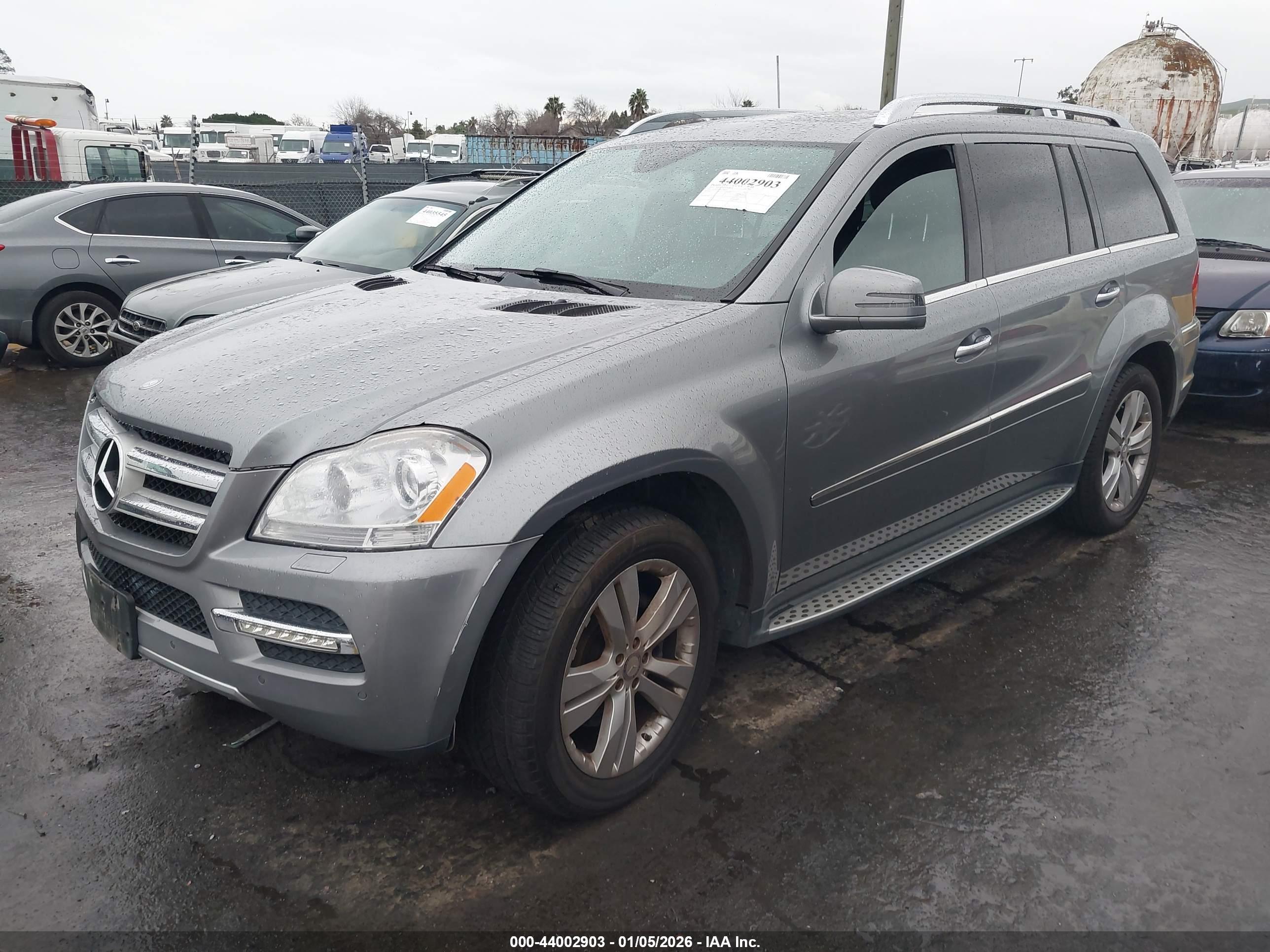 MERCEDES-BENZ GL image 2