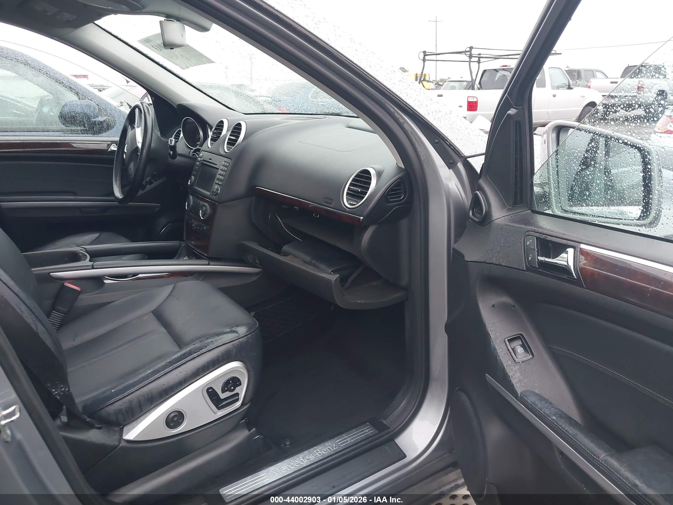 MERCEDES-BENZ GL image 5