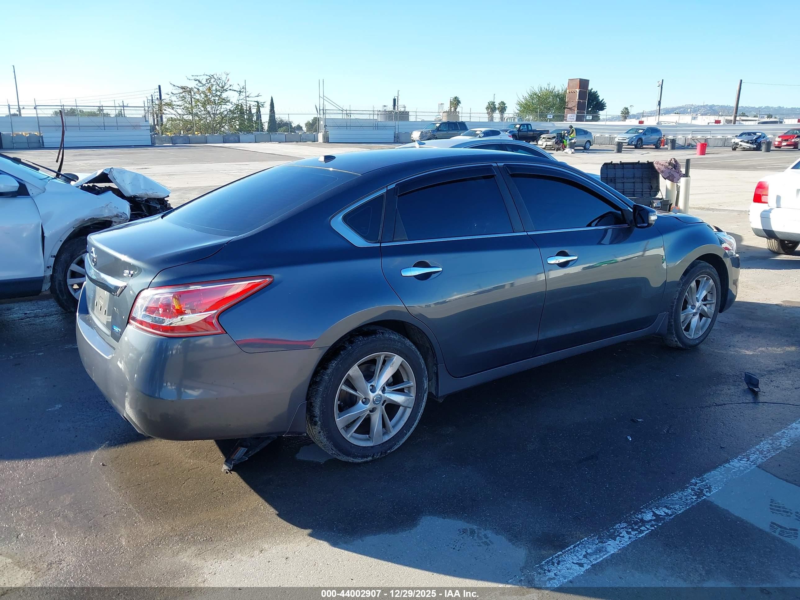 NISSAN ALTIMA image 4