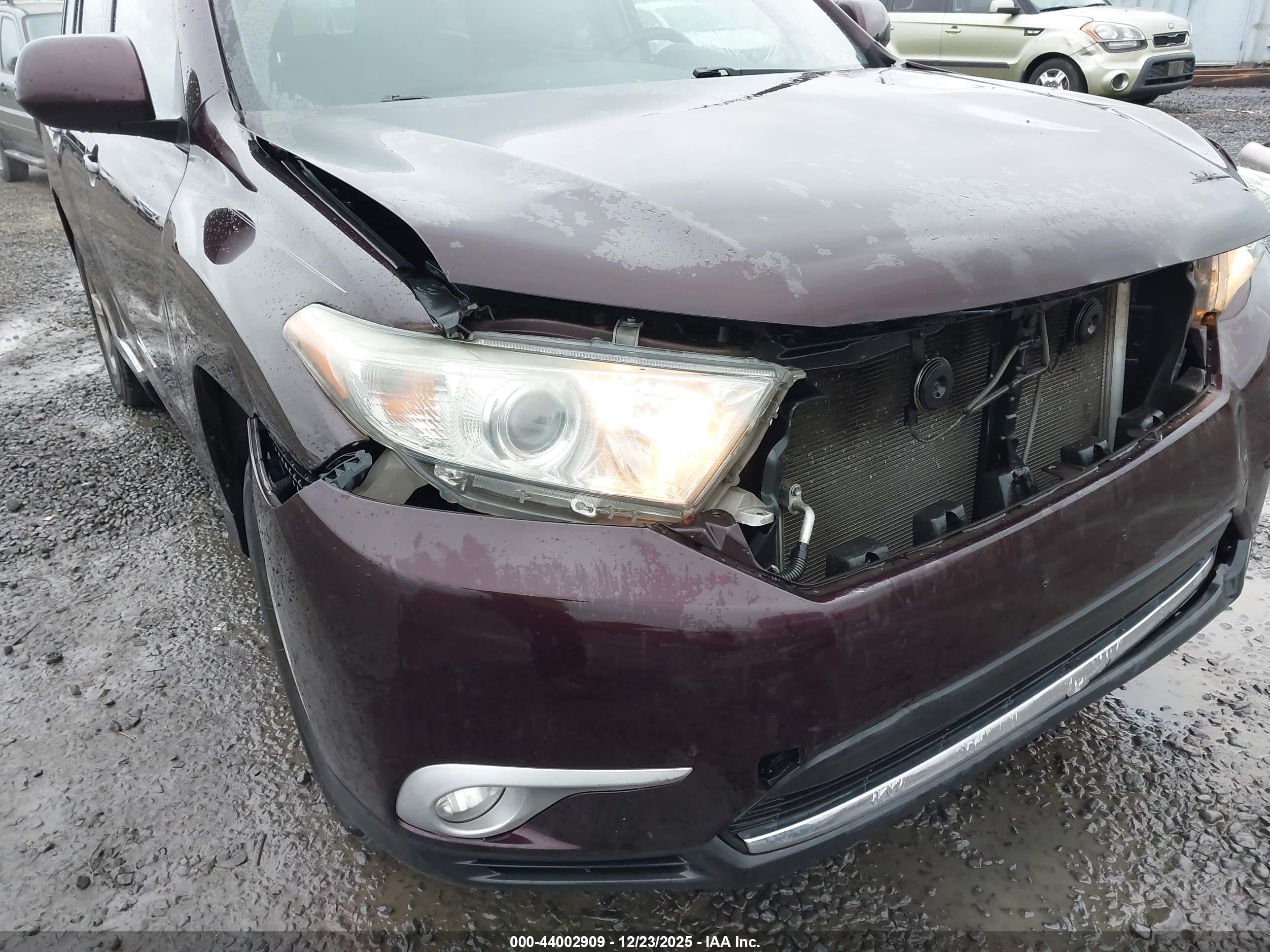 TOYOTA HIGHLANDER image 6