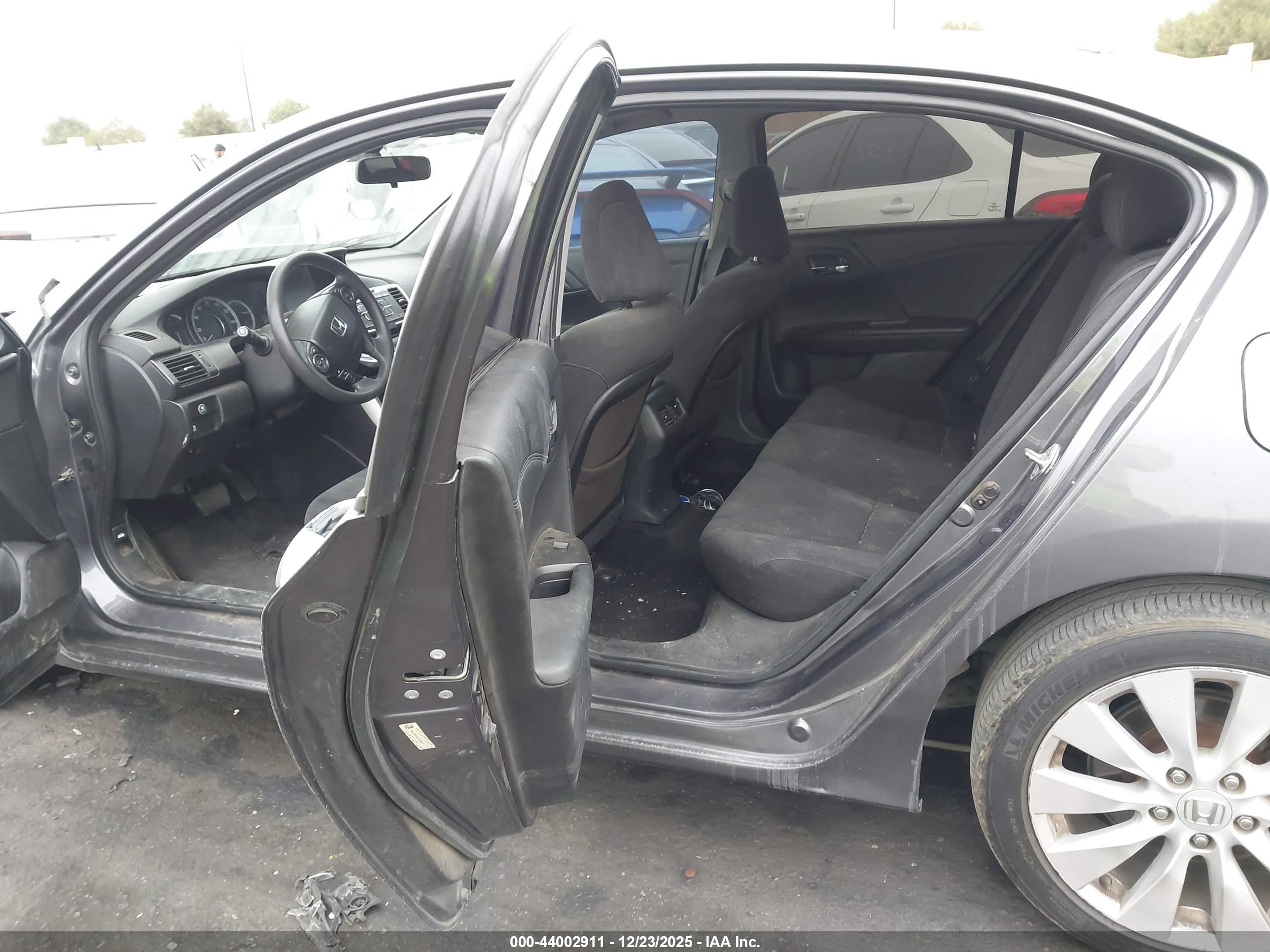 HONDA ACCORD image 8
