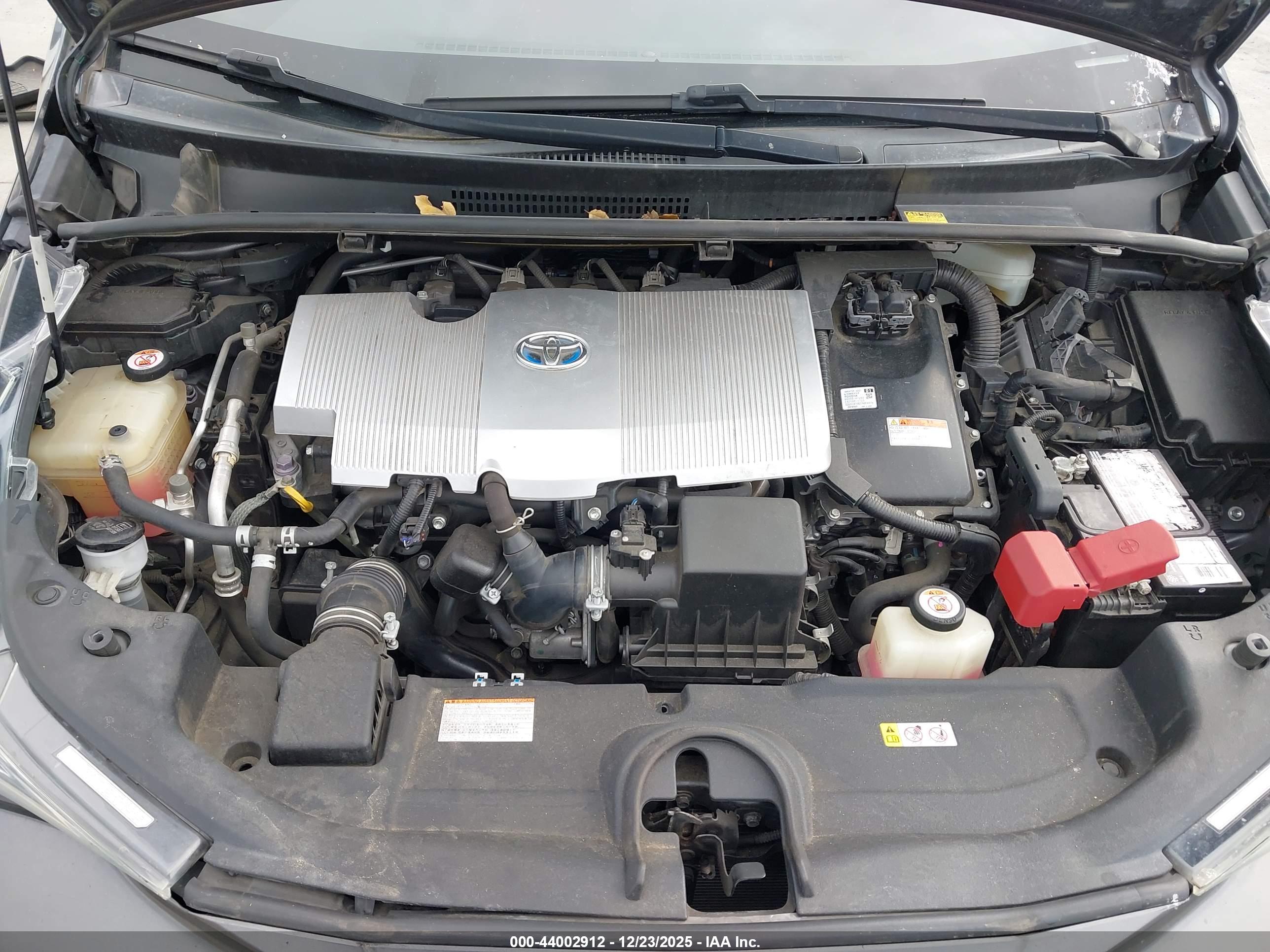 TOYOTA PRIUS image 10