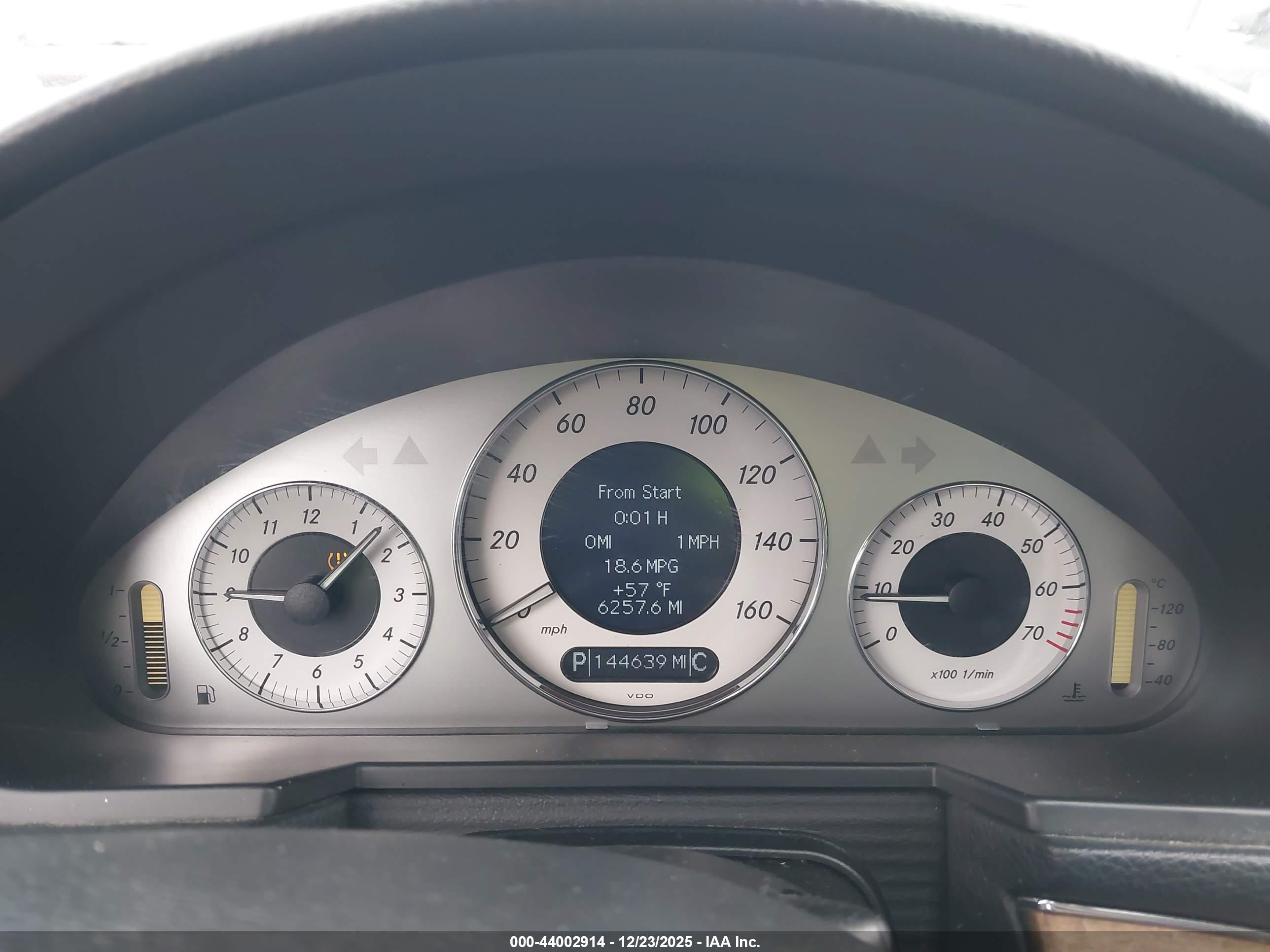 MERCEDES-BENZ E image 7