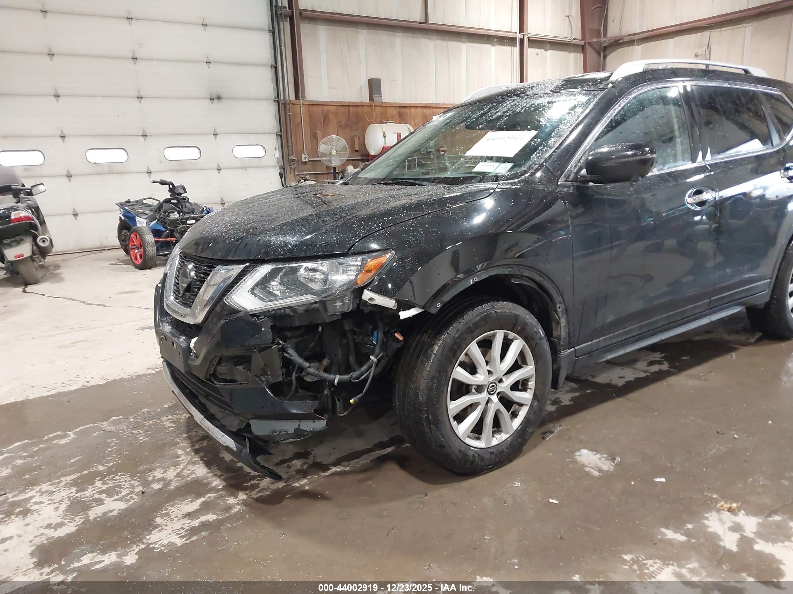 NISSAN ROGUE image 6