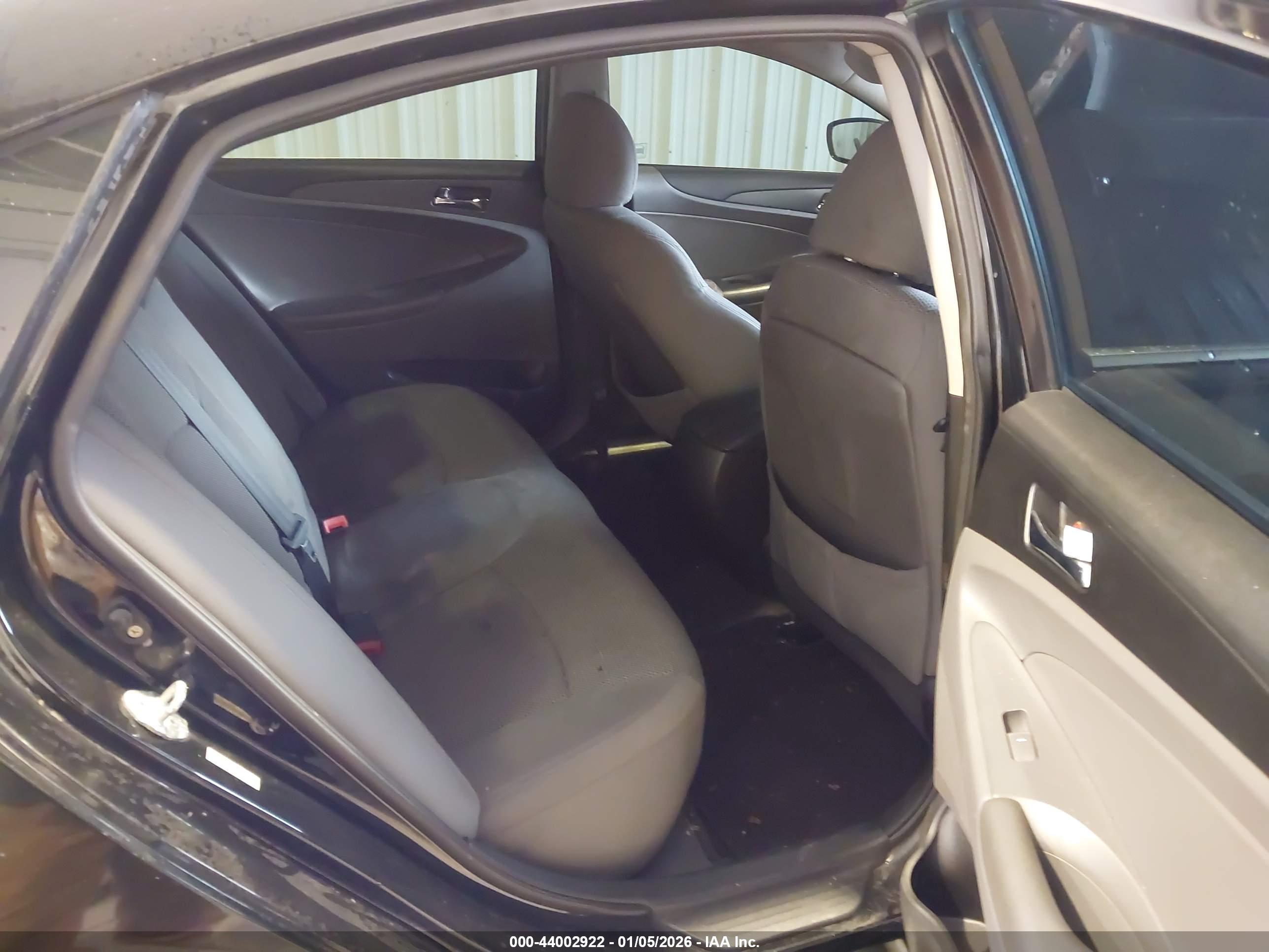 HYUNDAI SONATA image 8