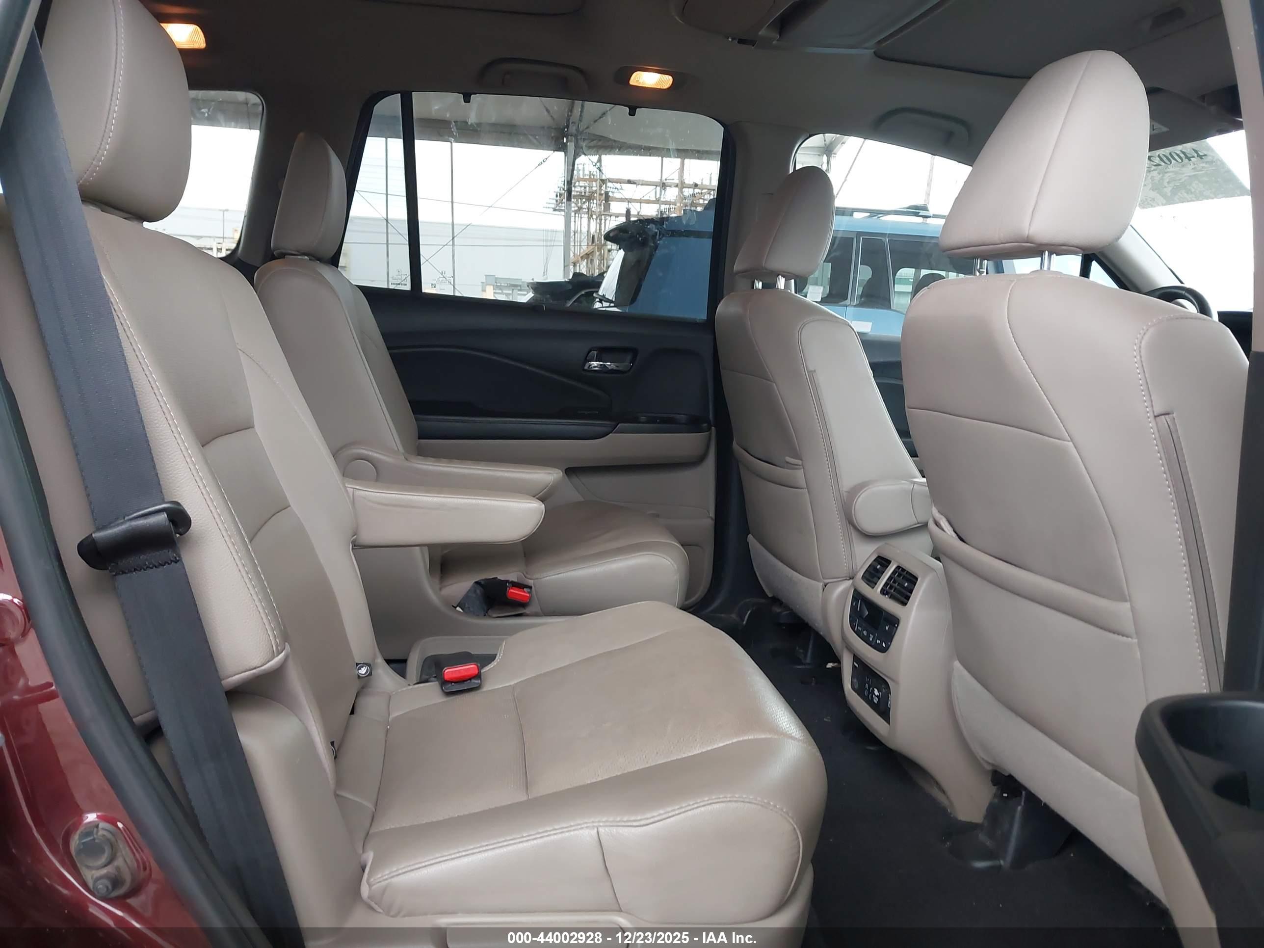 HONDA PILOT image 8