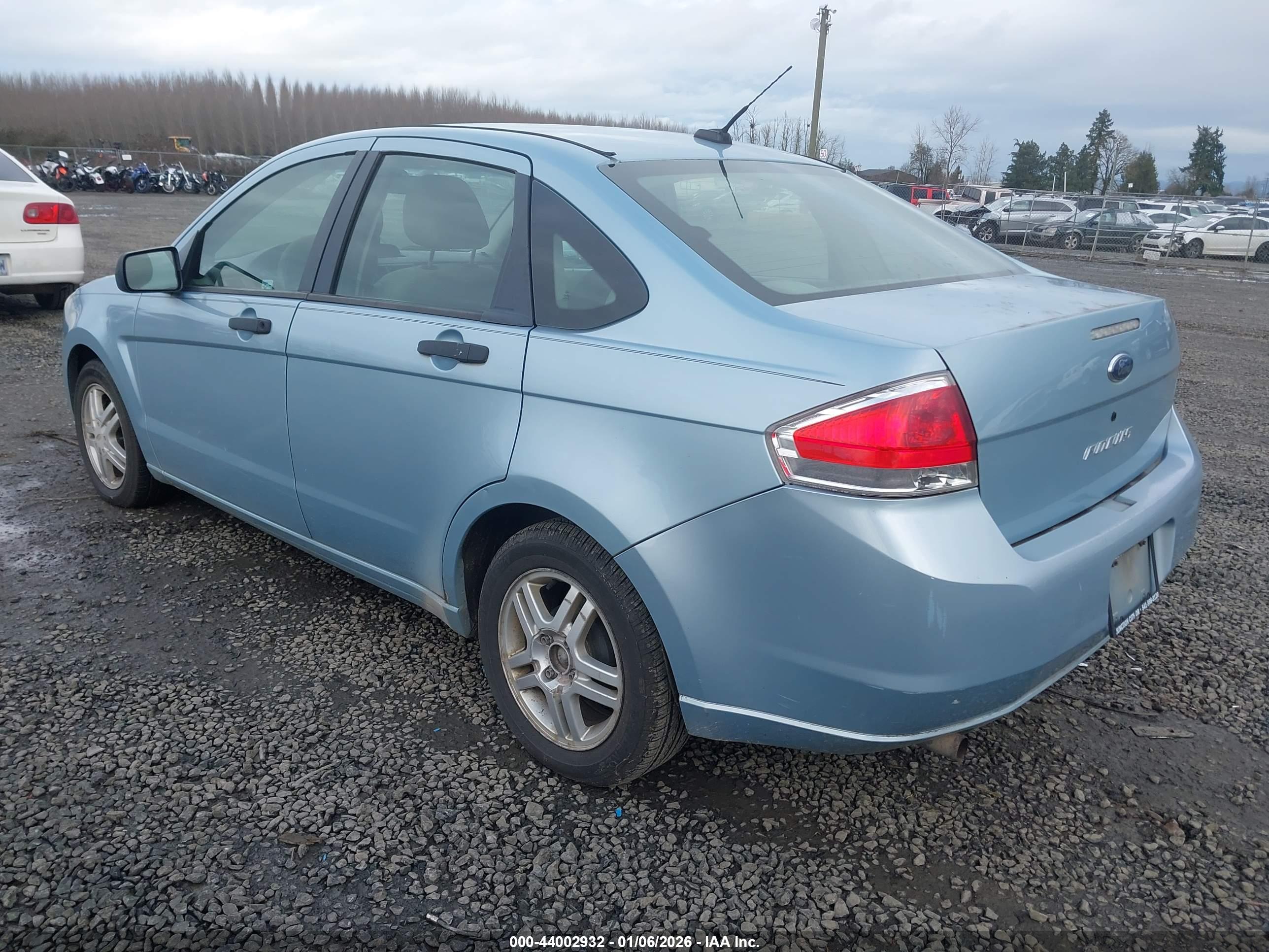 FORD FOCUS image 3