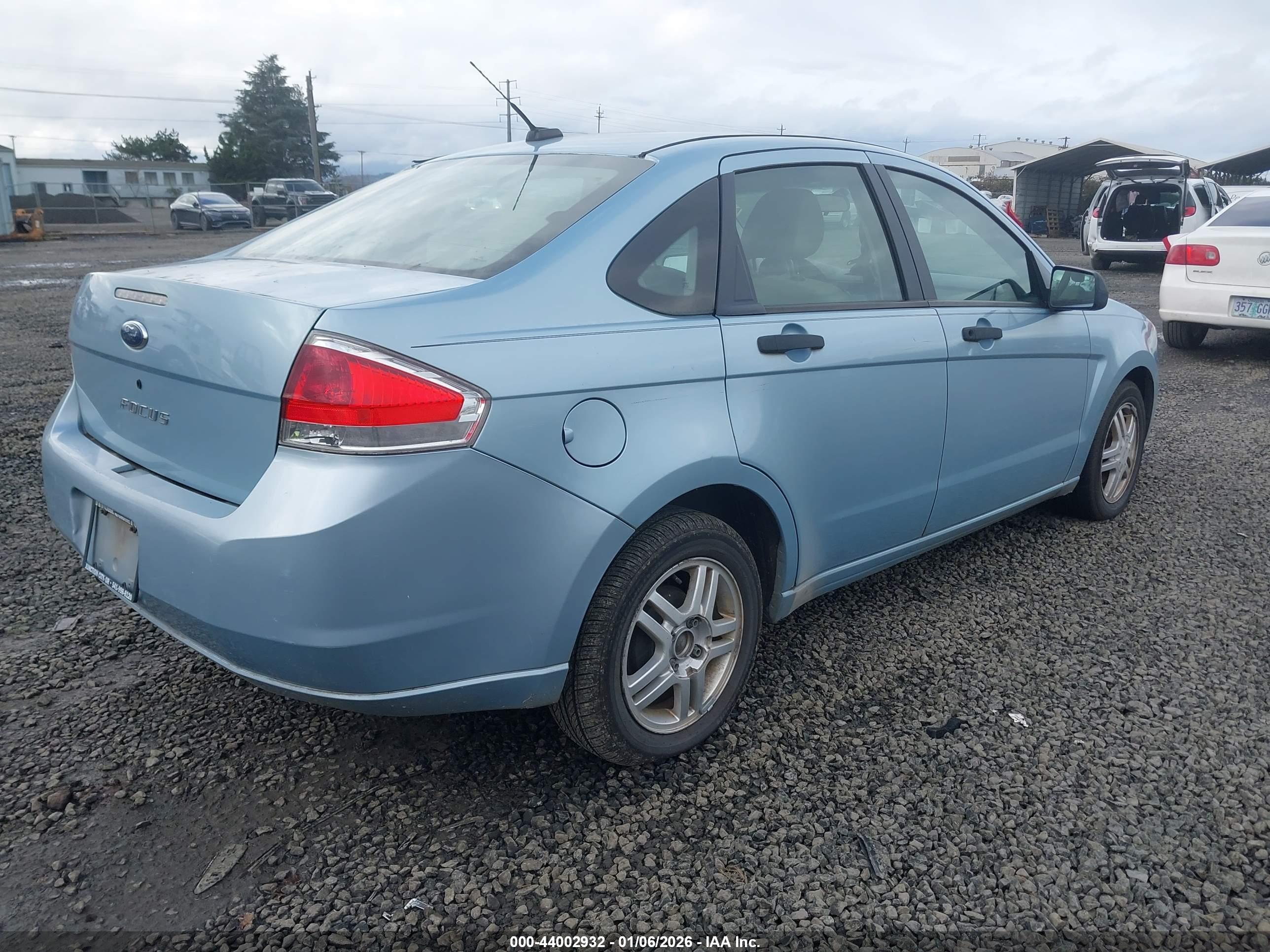 FORD FOCUS image 4
